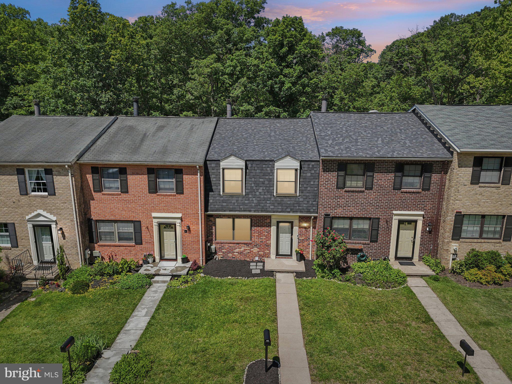 46 OAK SHADOWS COURT
