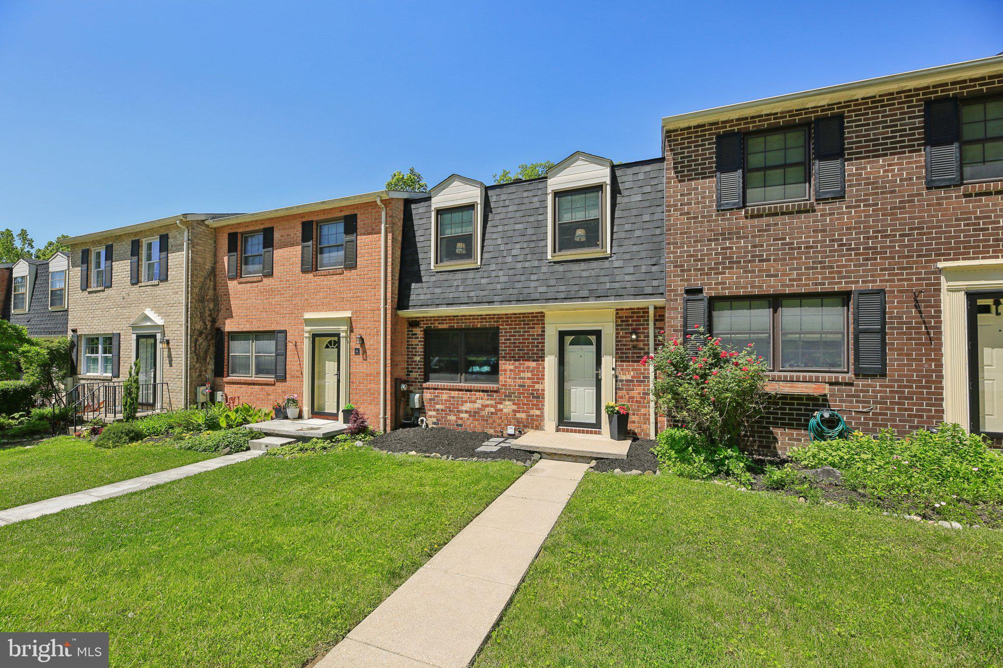 46 OAK SHADOWS COURT
