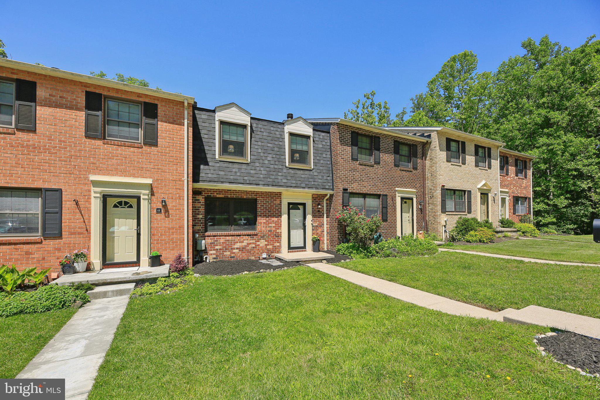 46 OAK SHADOWS COURT