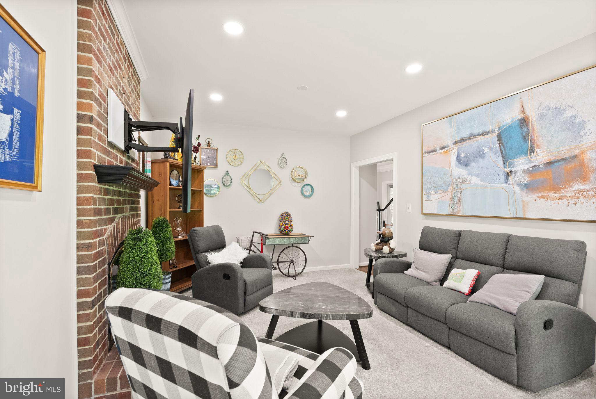 DONOVANS NINE - Residential