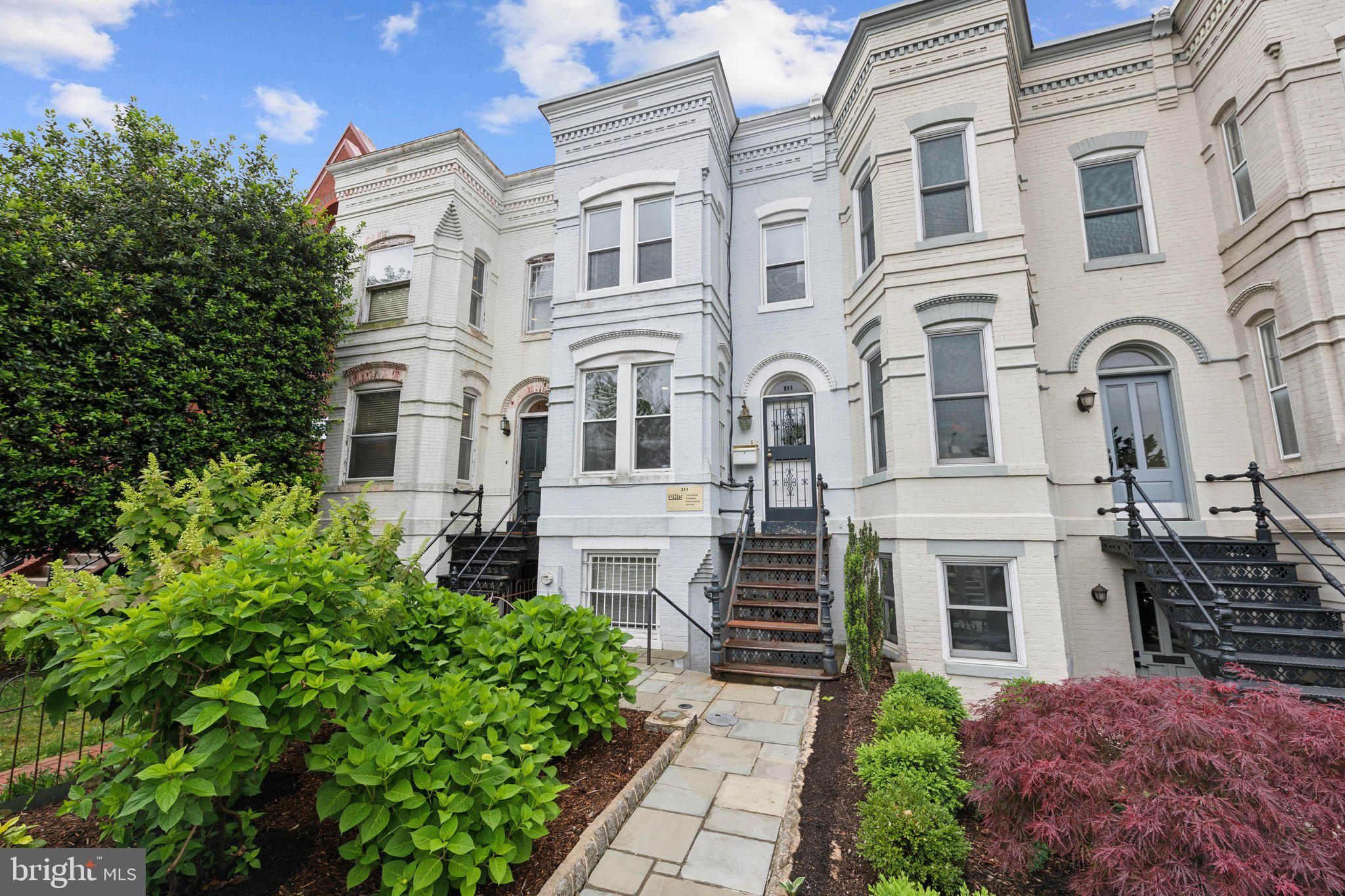 311 MASSACHUSETTS AVENUE NE