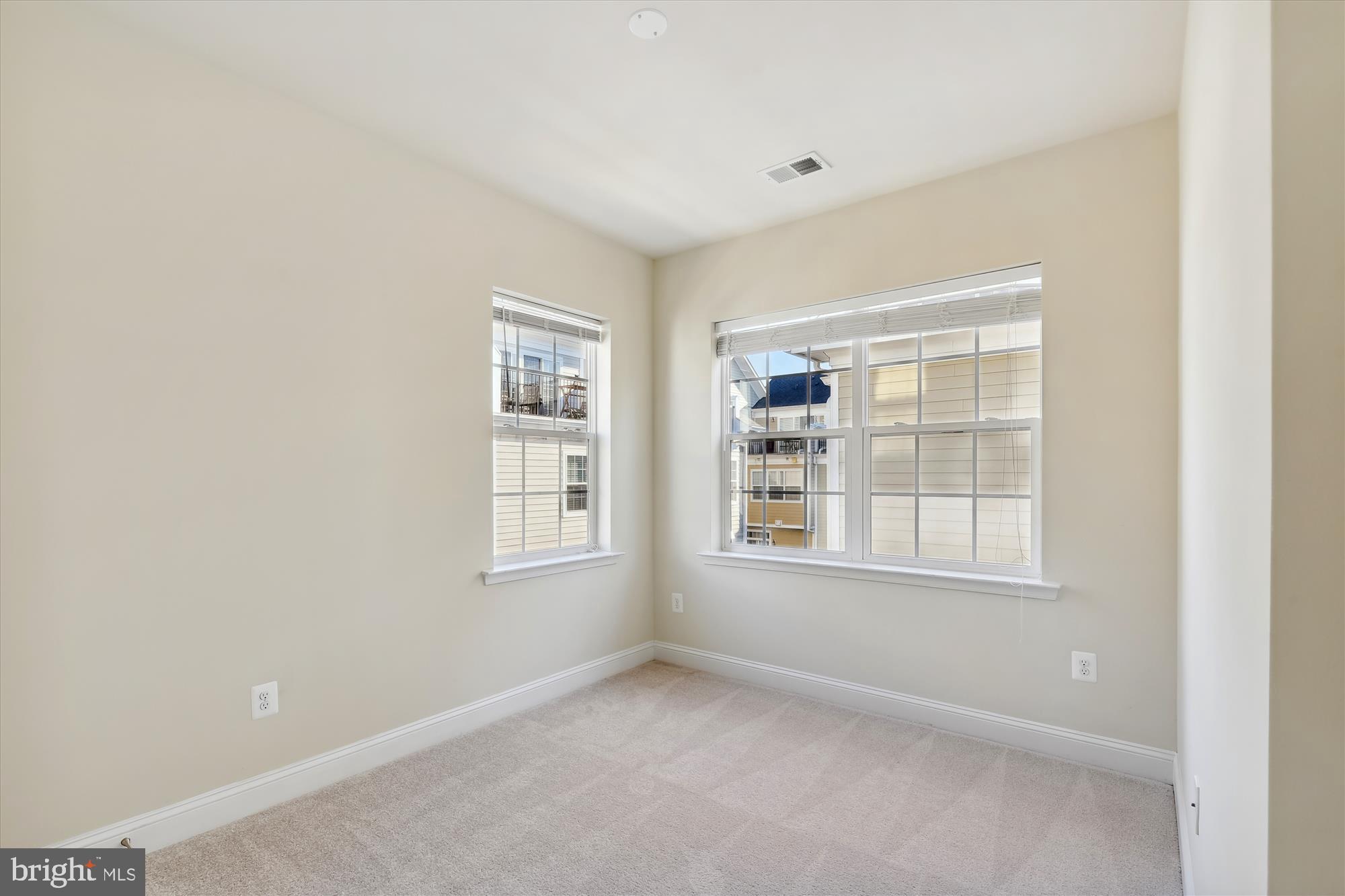 TOWSON GREEN - Residential Lease