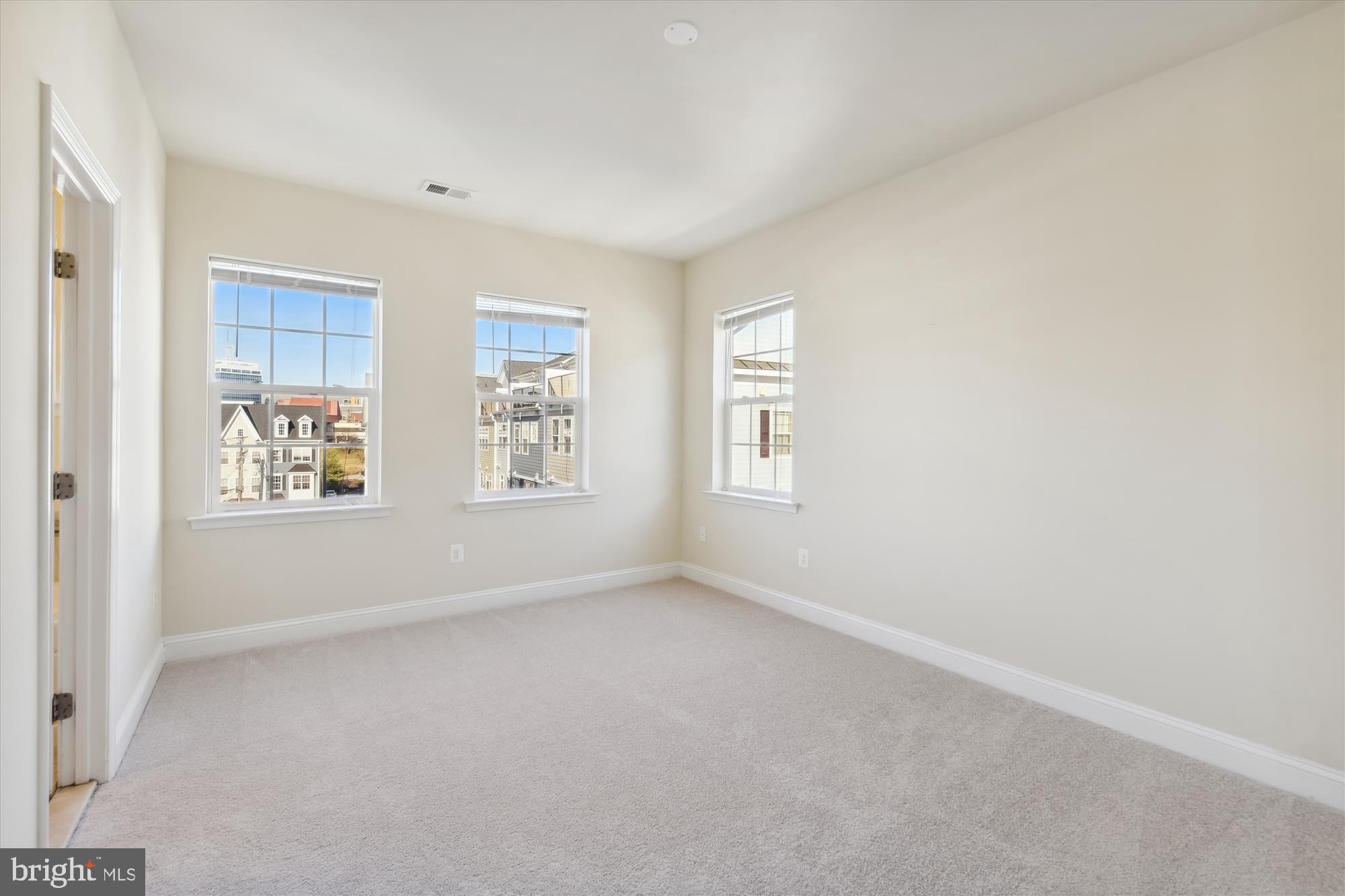 TOWSON GREEN - Residential Lease