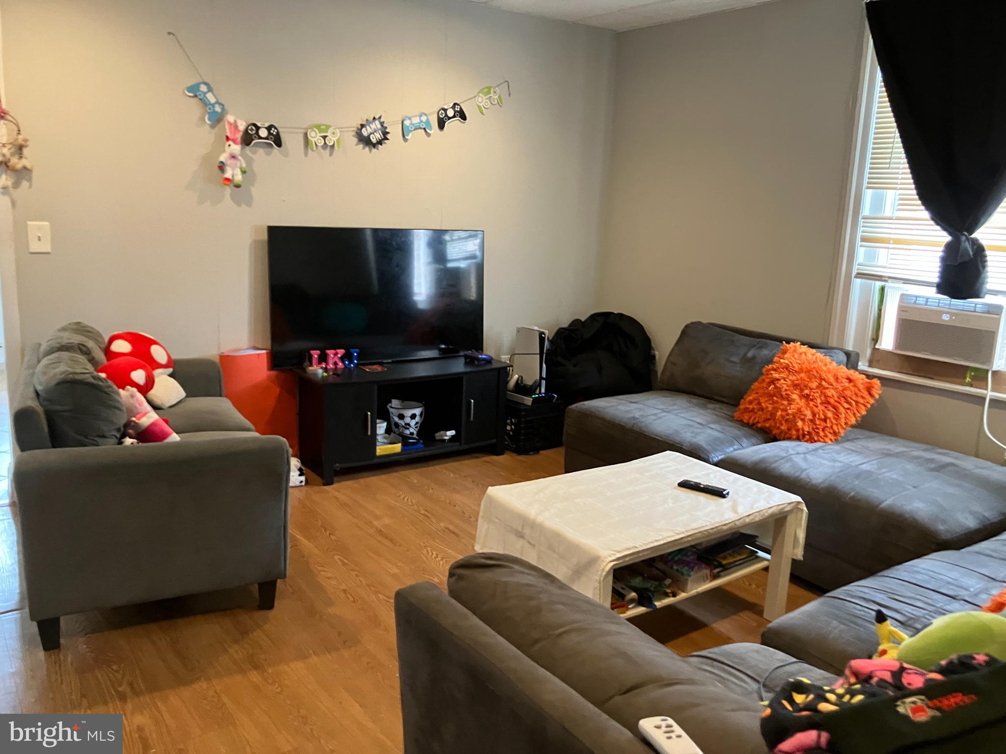 BRIDESBURG - Residential Income