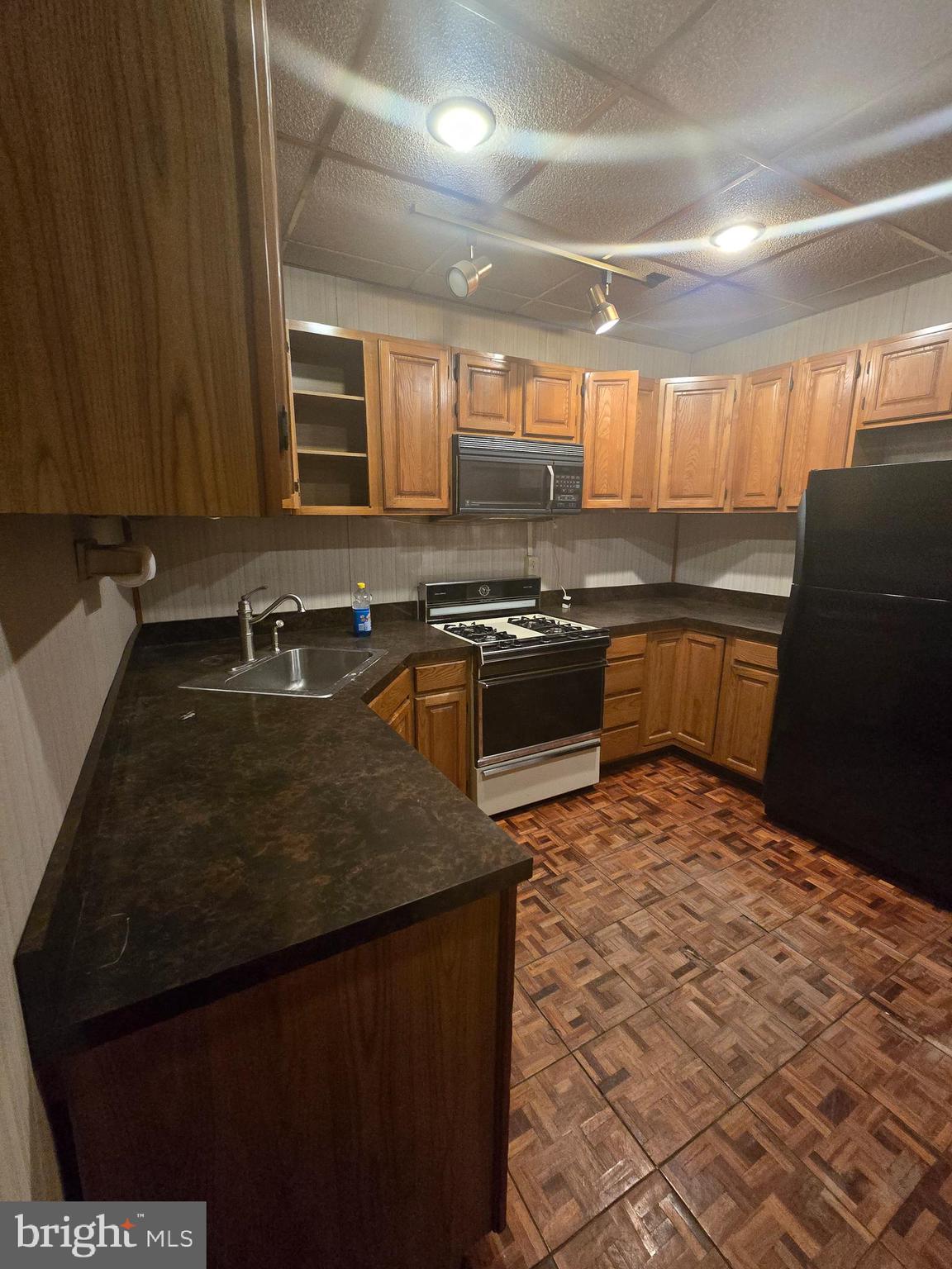 STRAWBERRY MANSION - Residential