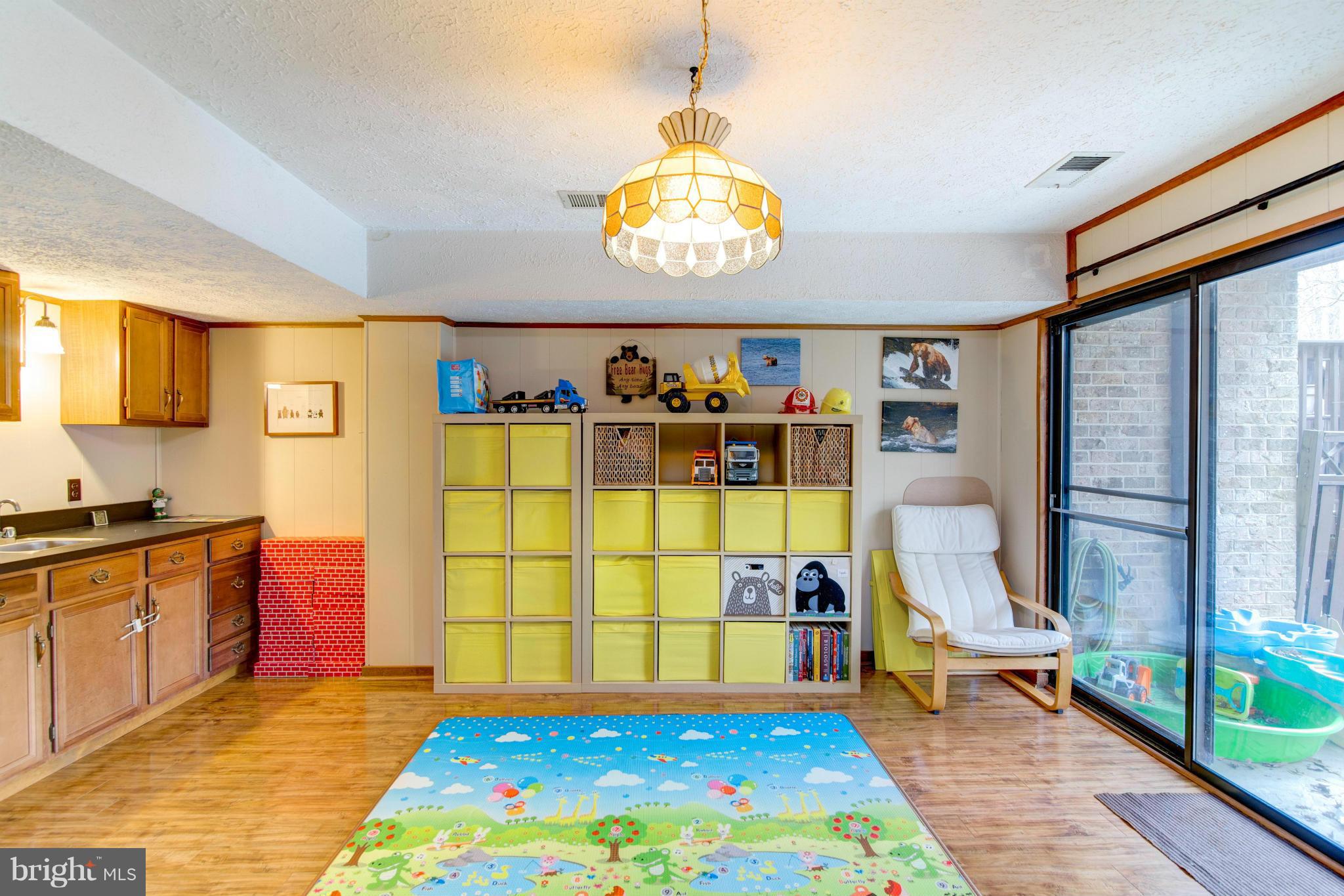 DEER RUN CROSSING - Residential