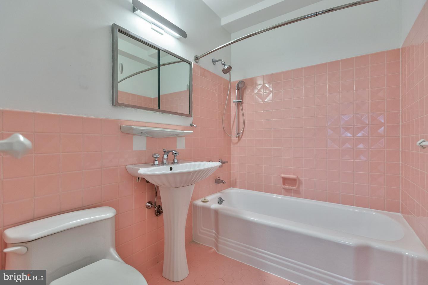 RITTENHOUSE SQUARE - Residential Lease