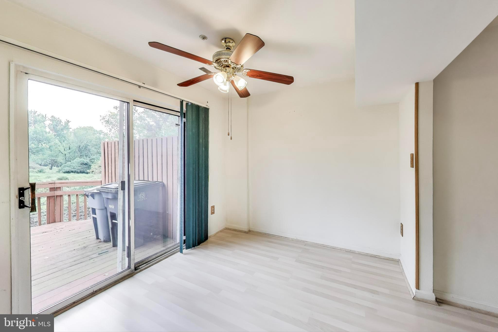 903 HILLDROPT COURT