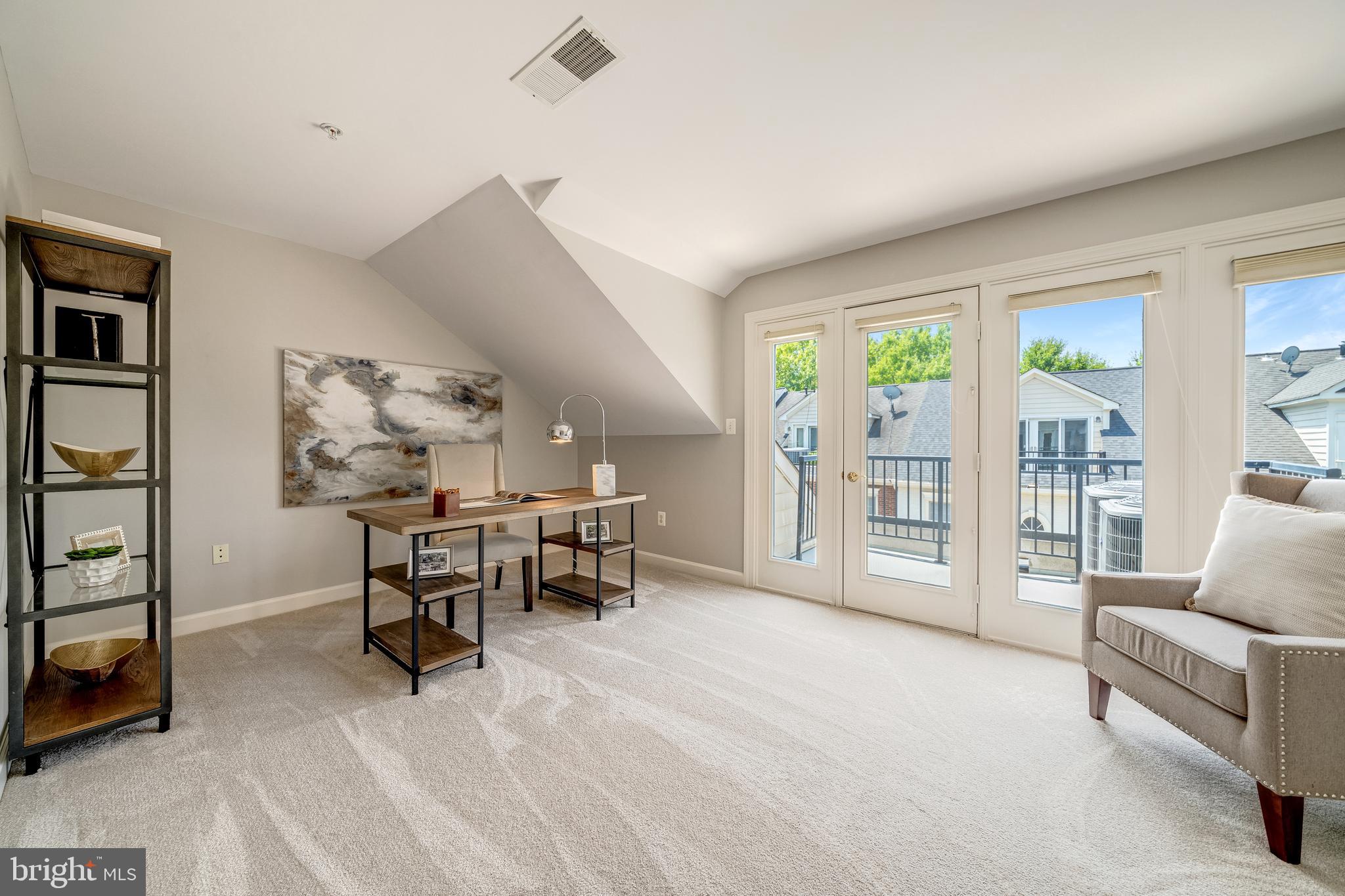 HUNTING RIDGE - Residential