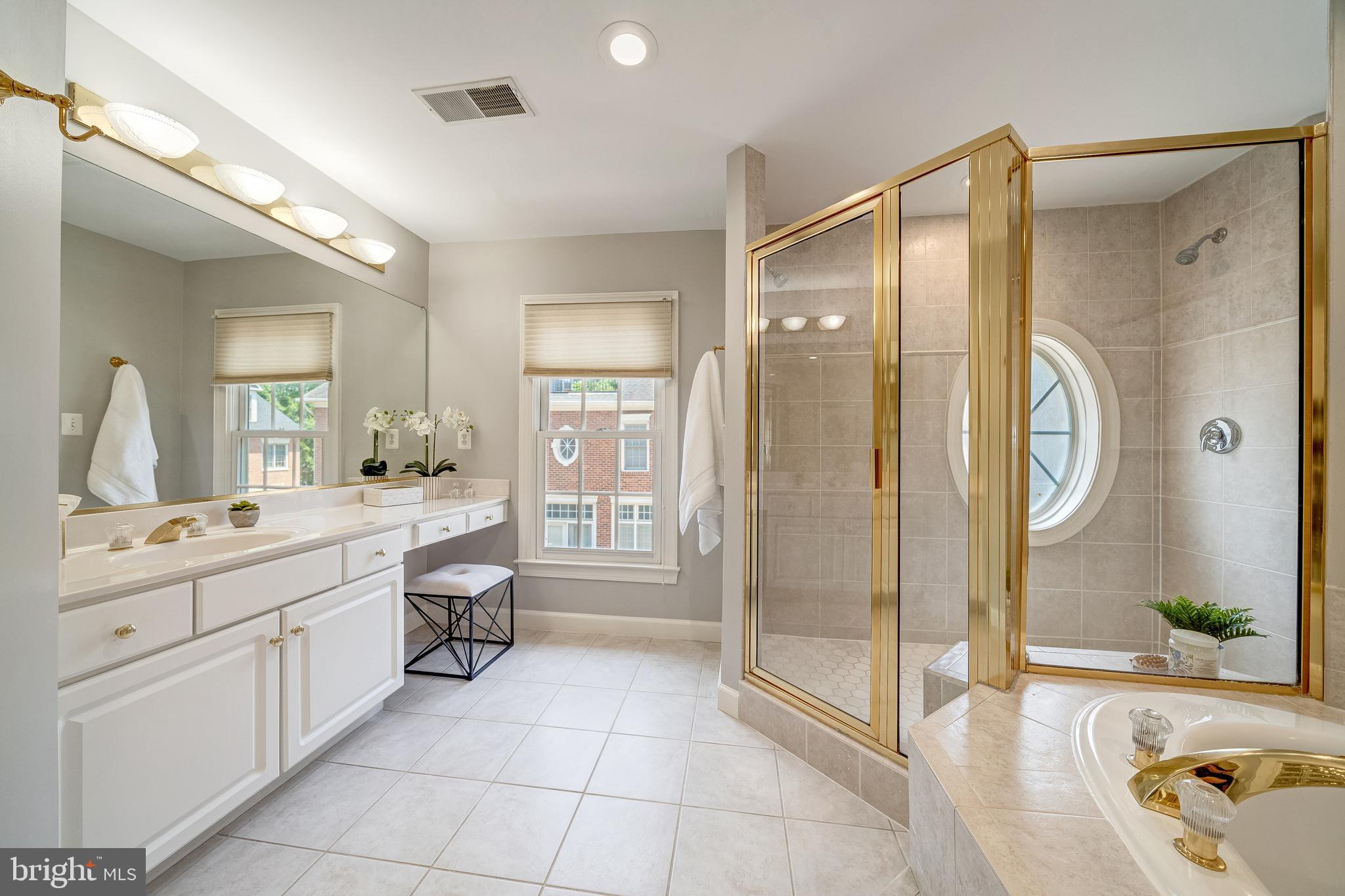 HUNTING RIDGE - Residential