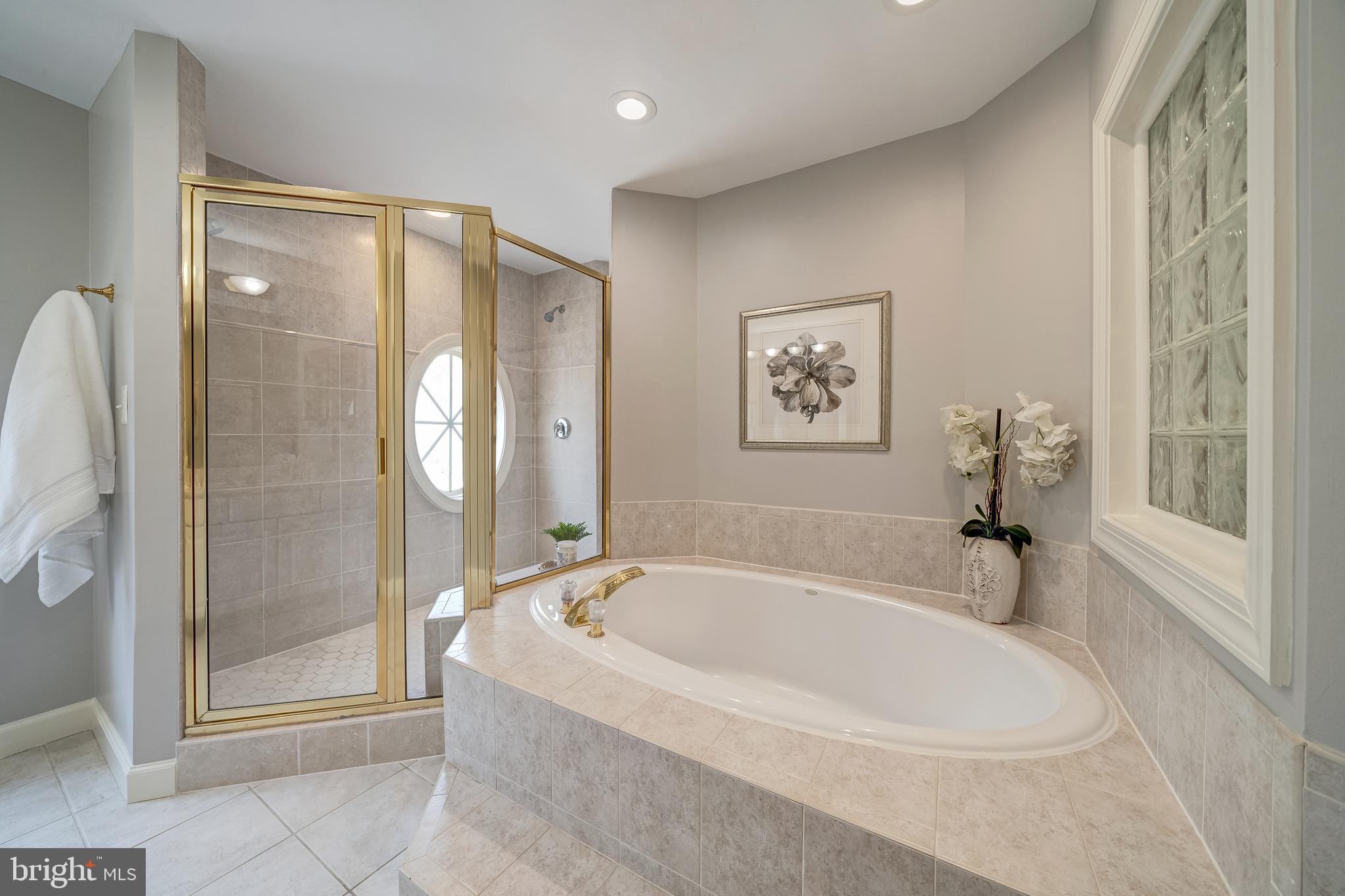 HUNTING RIDGE - Residential