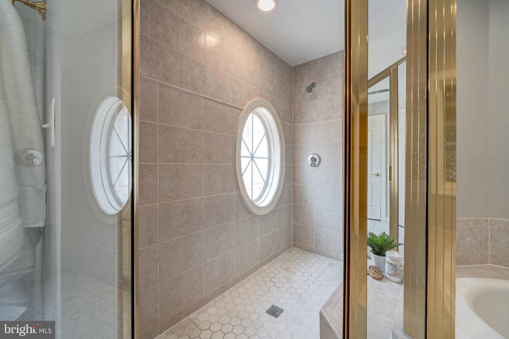 HUNTING RIDGE - Residential