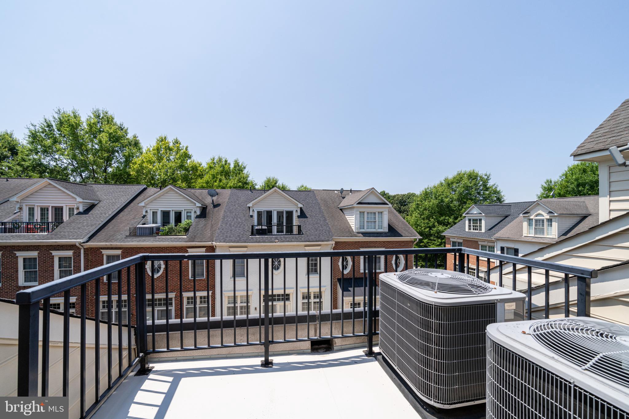 HUNTING RIDGE - Residential