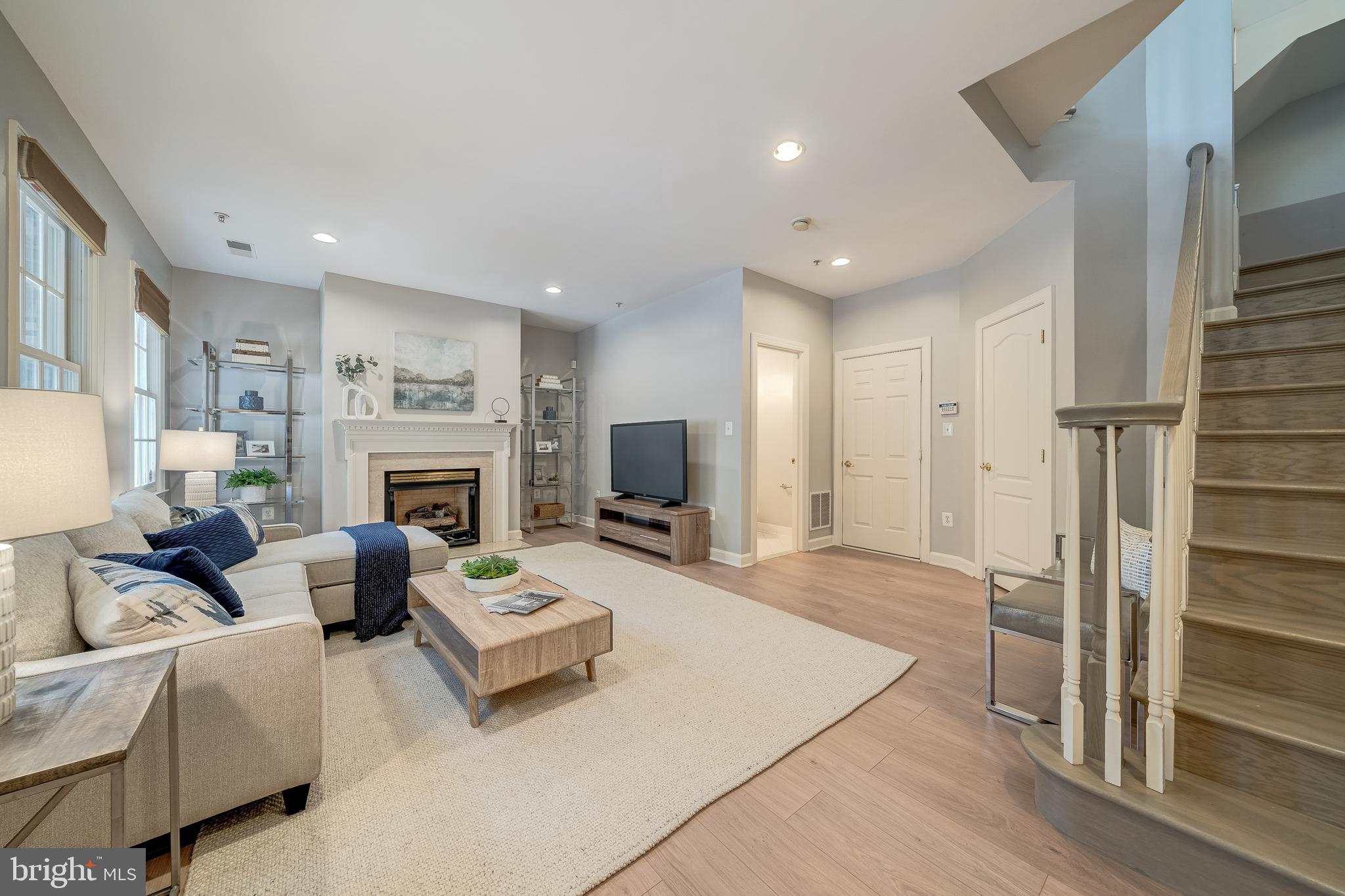 HUNTING RIDGE - Residential