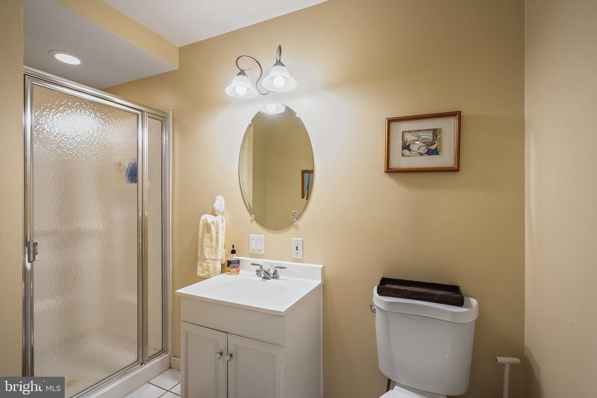 MERSHON CHASE - Residential