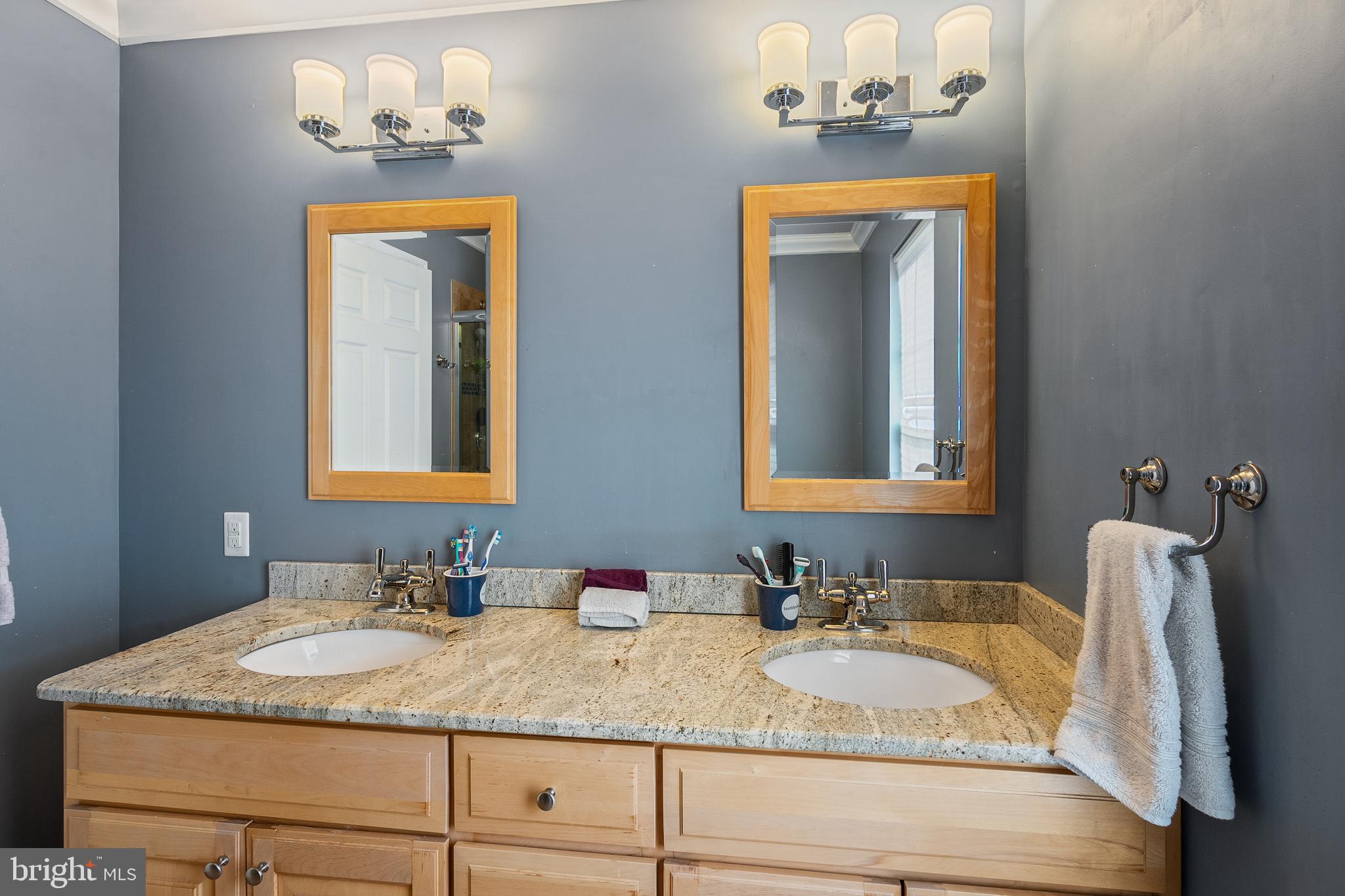 MERSHON CHASE - Residential