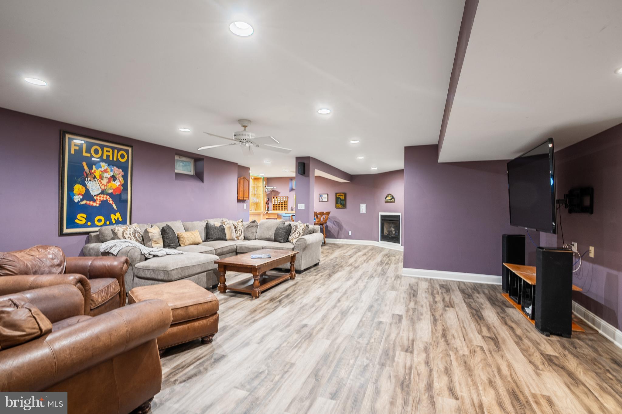 MERSHON CHASE - Residential