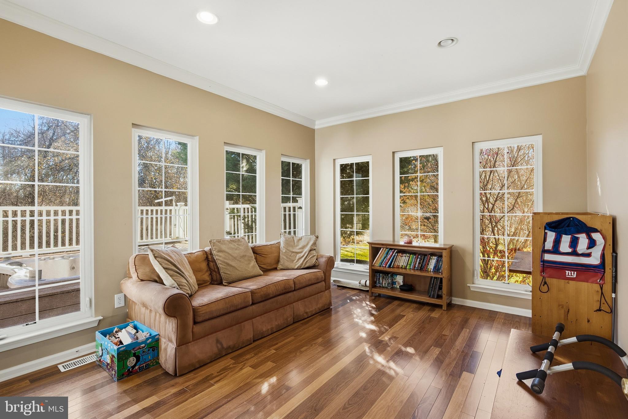 MERSHON CHASE - Residential