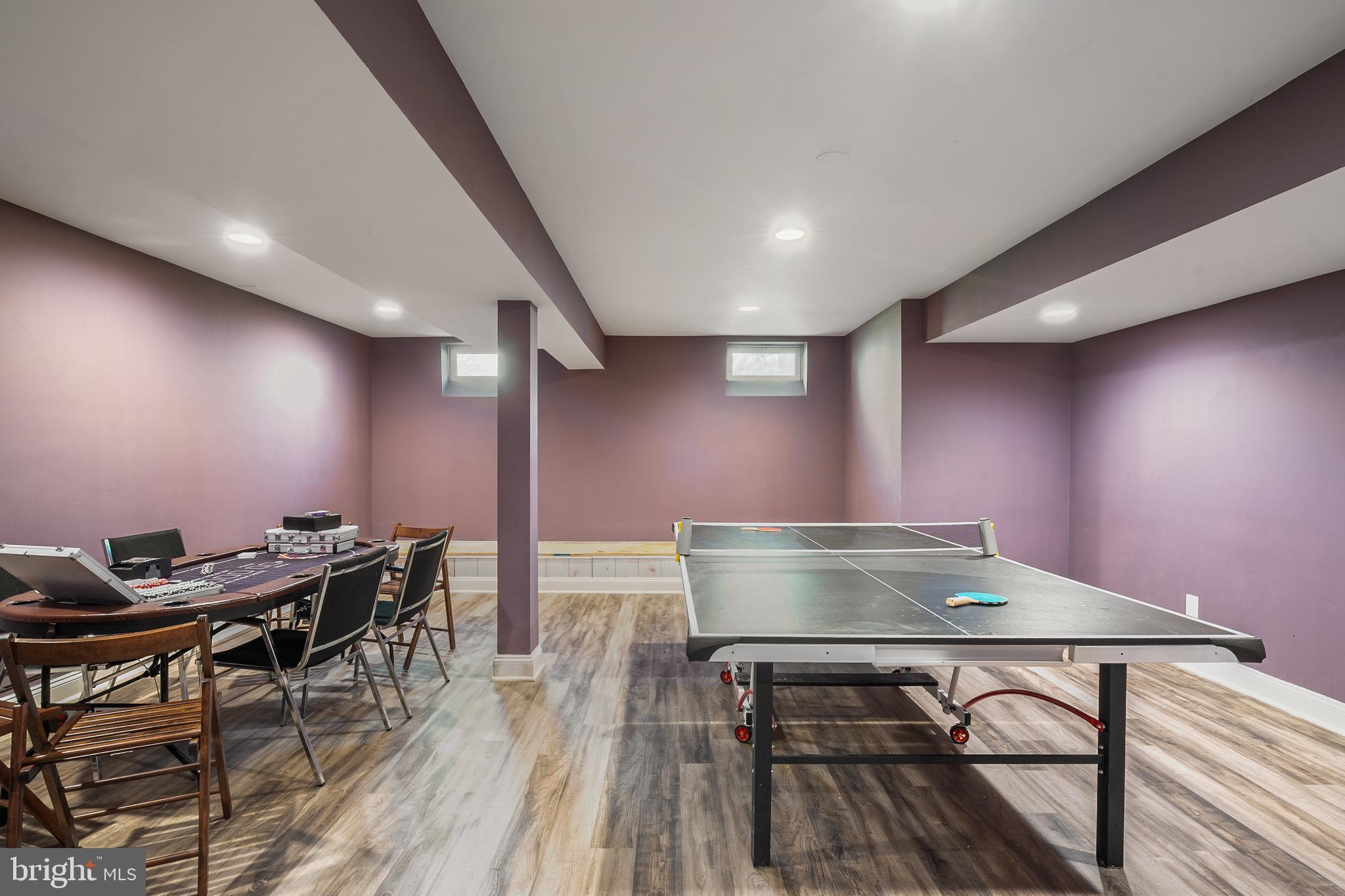 MERSHON CHASE - Residential