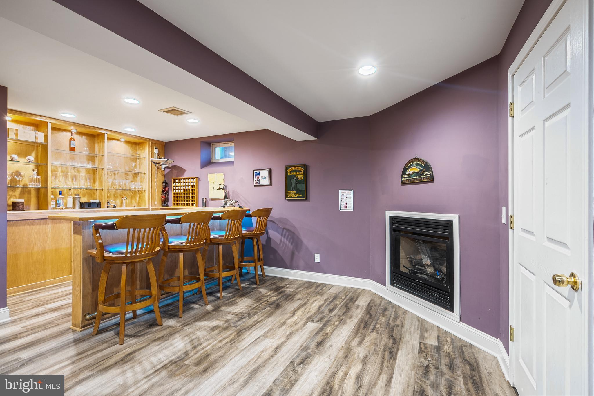 MERSHON CHASE - Residential