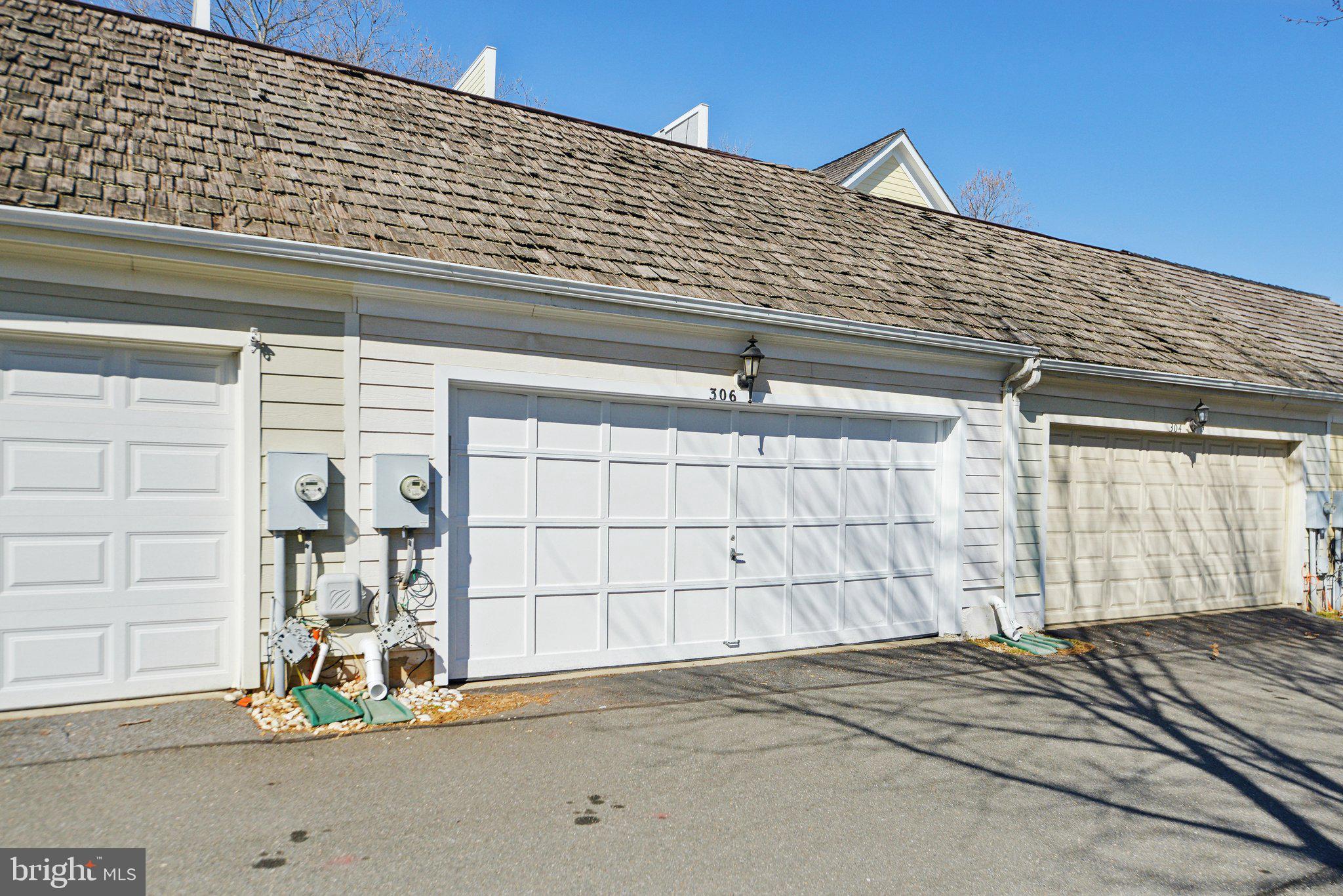 LAKELANDS - Residential