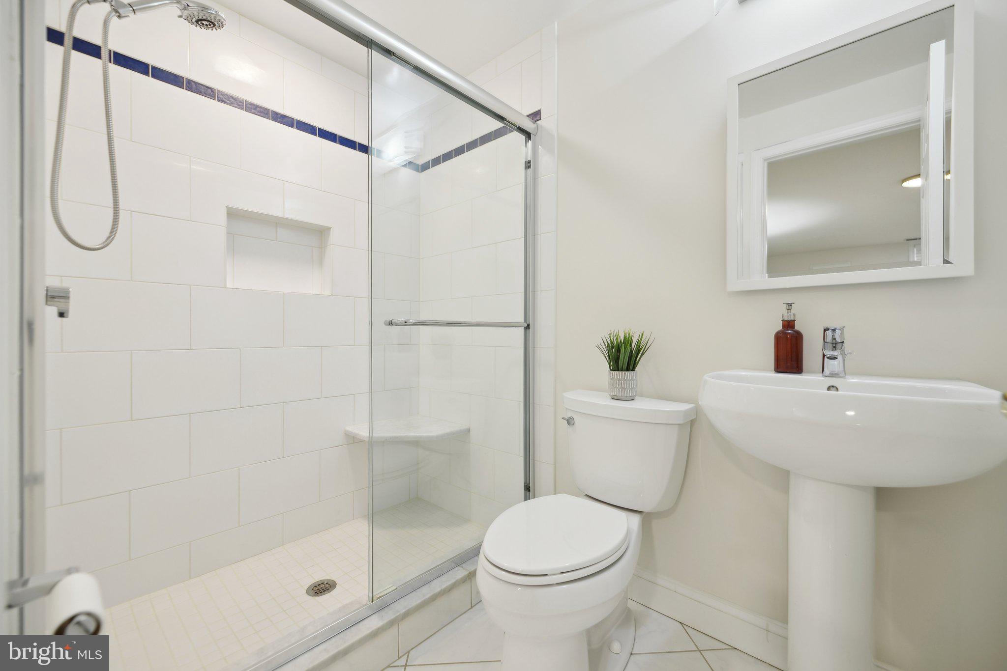 LAKELANDS - Residential