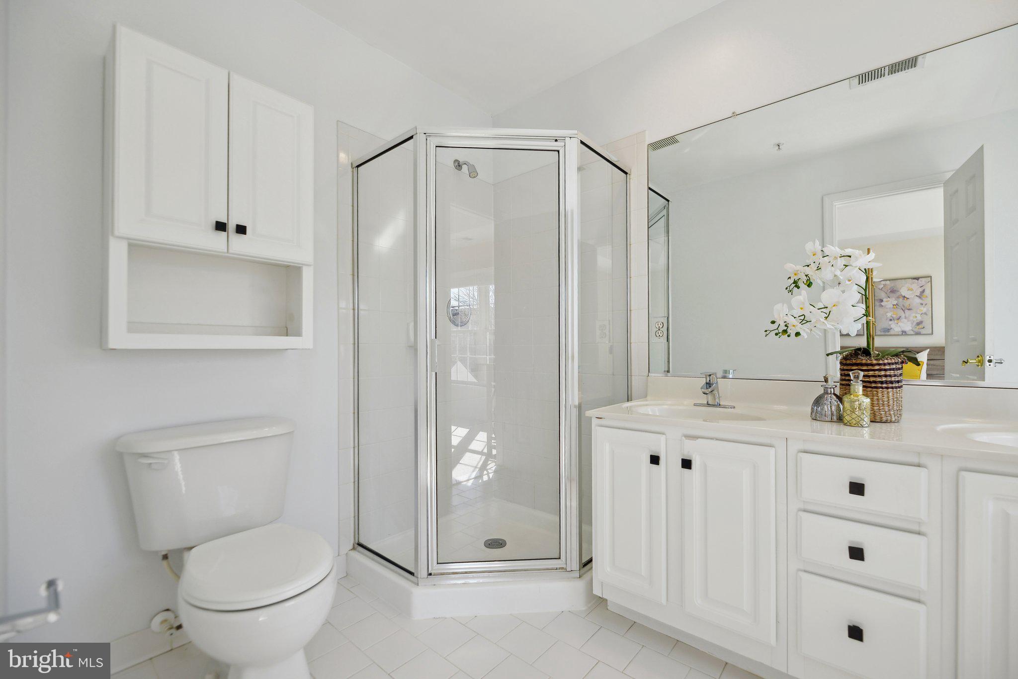 LAKELANDS - Residential