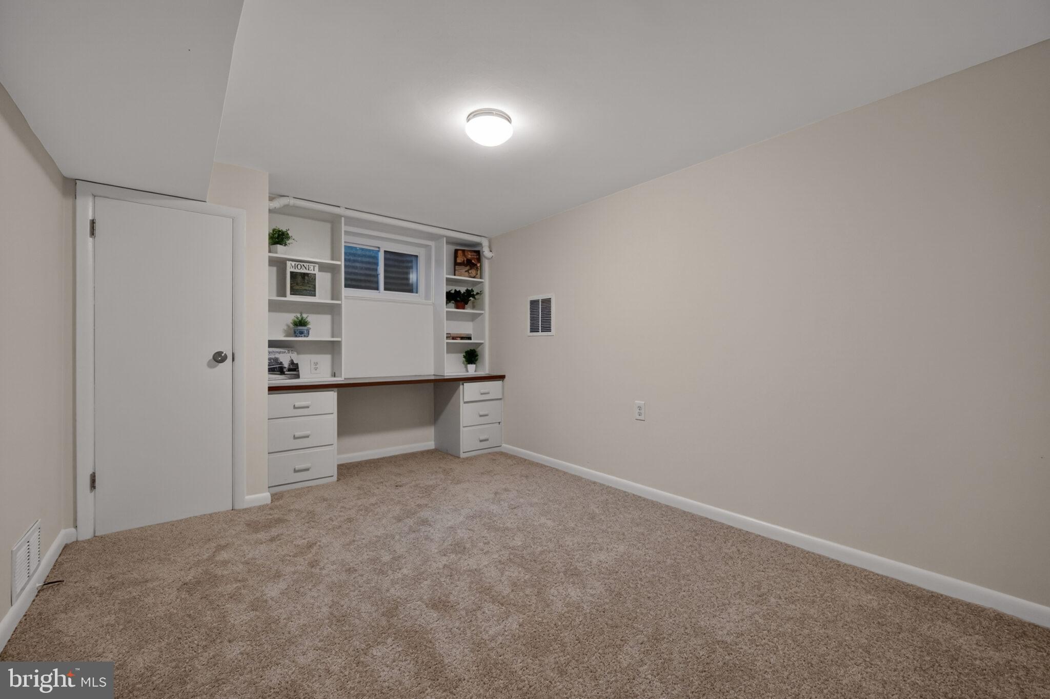 KEMP MILL ESTATES - Residential