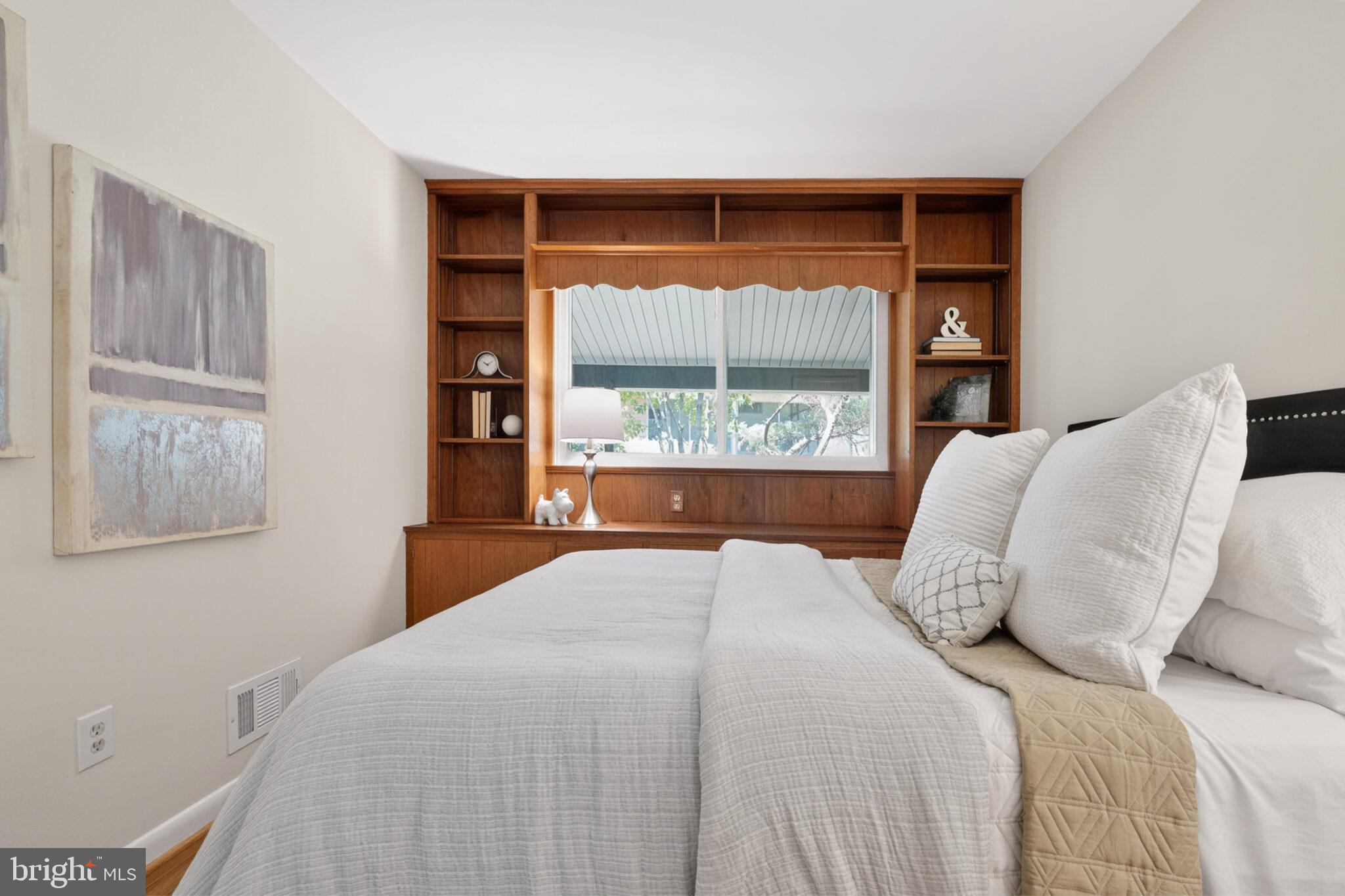 KEMP MILL ESTATES - Residential