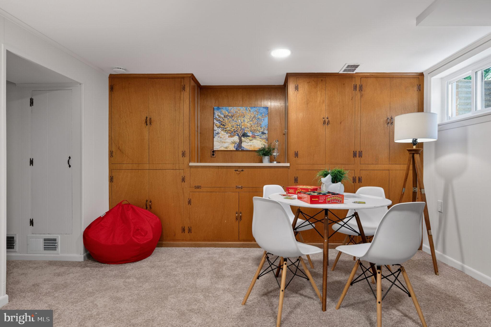 KEMP MILL ESTATES - Residential