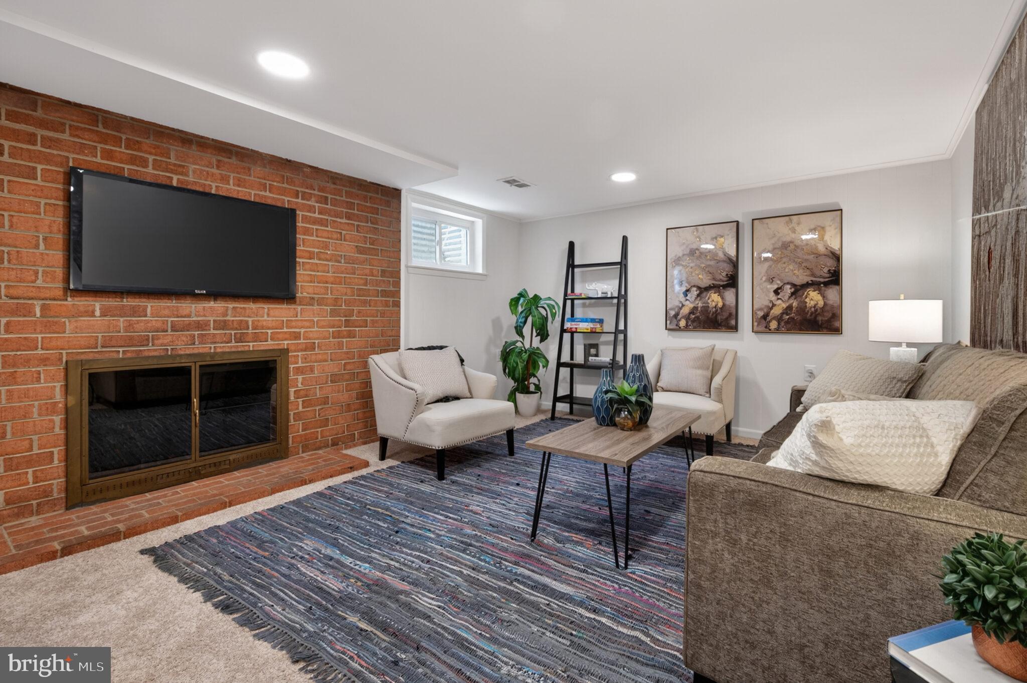 KEMP MILL ESTATES - Residential