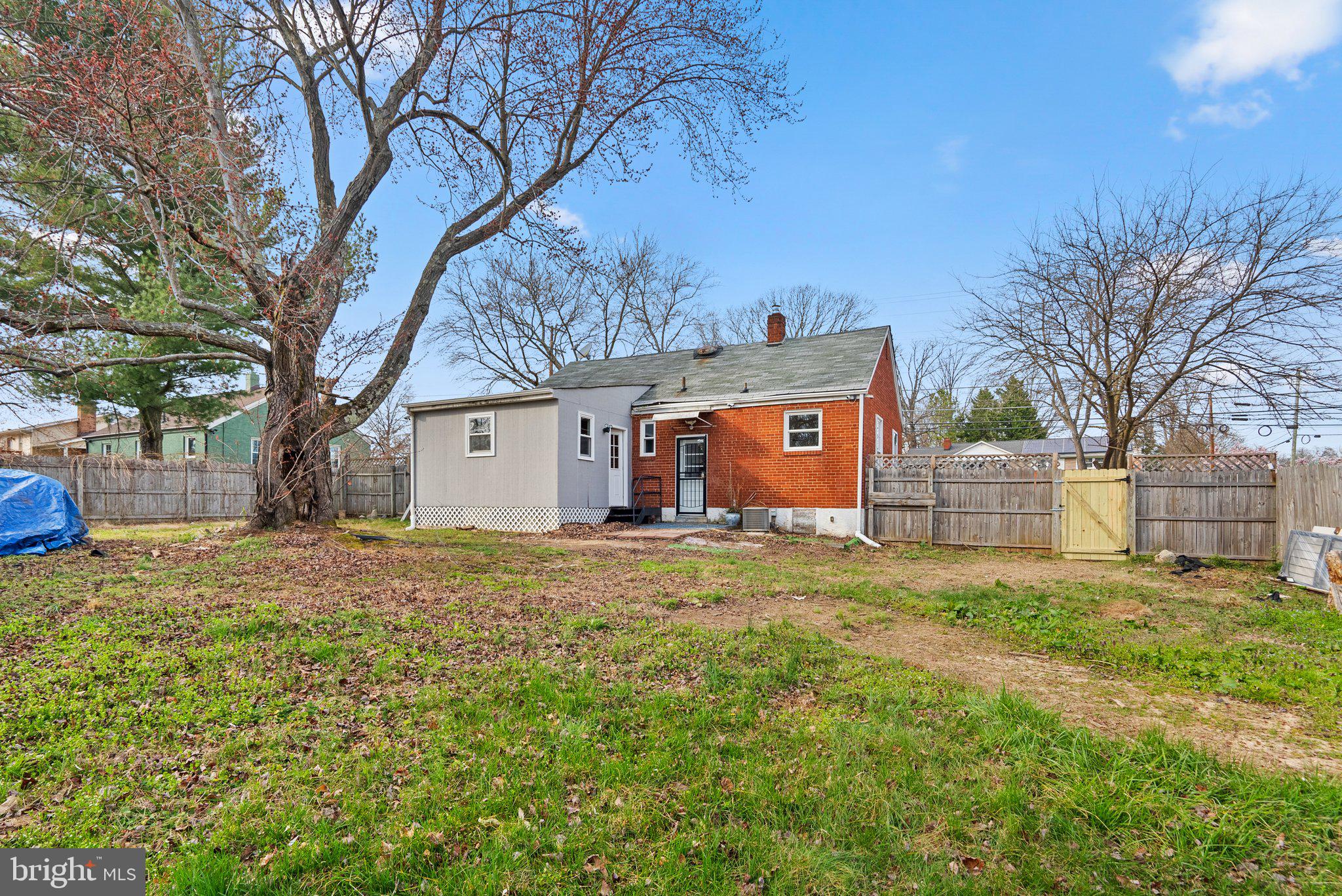 CLINTON - Residential