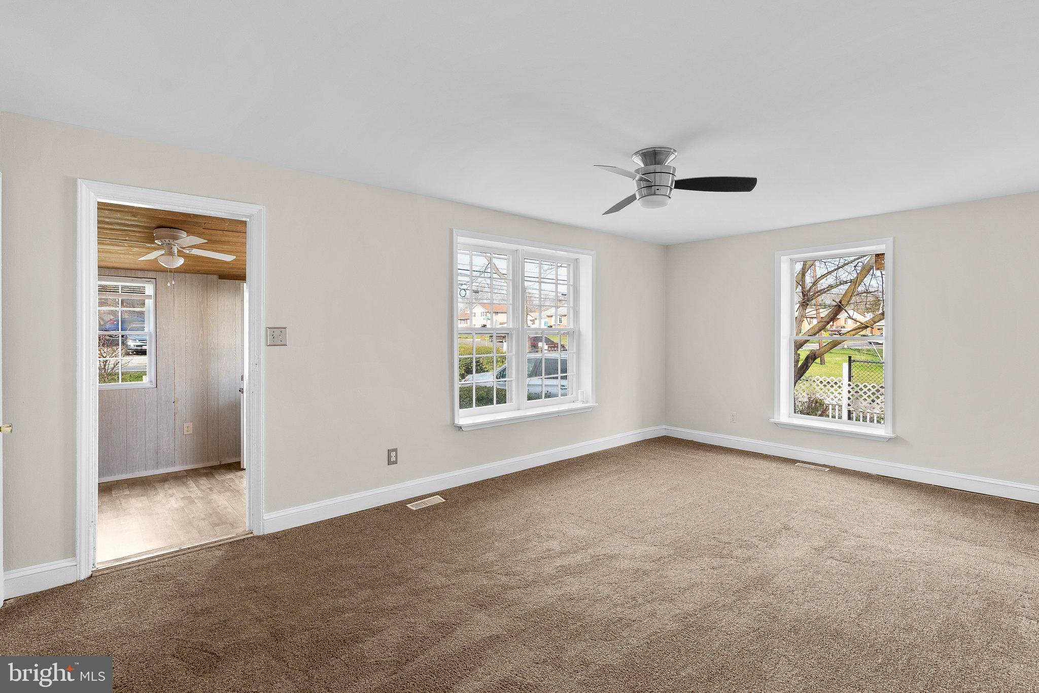 CLINTON - Residential