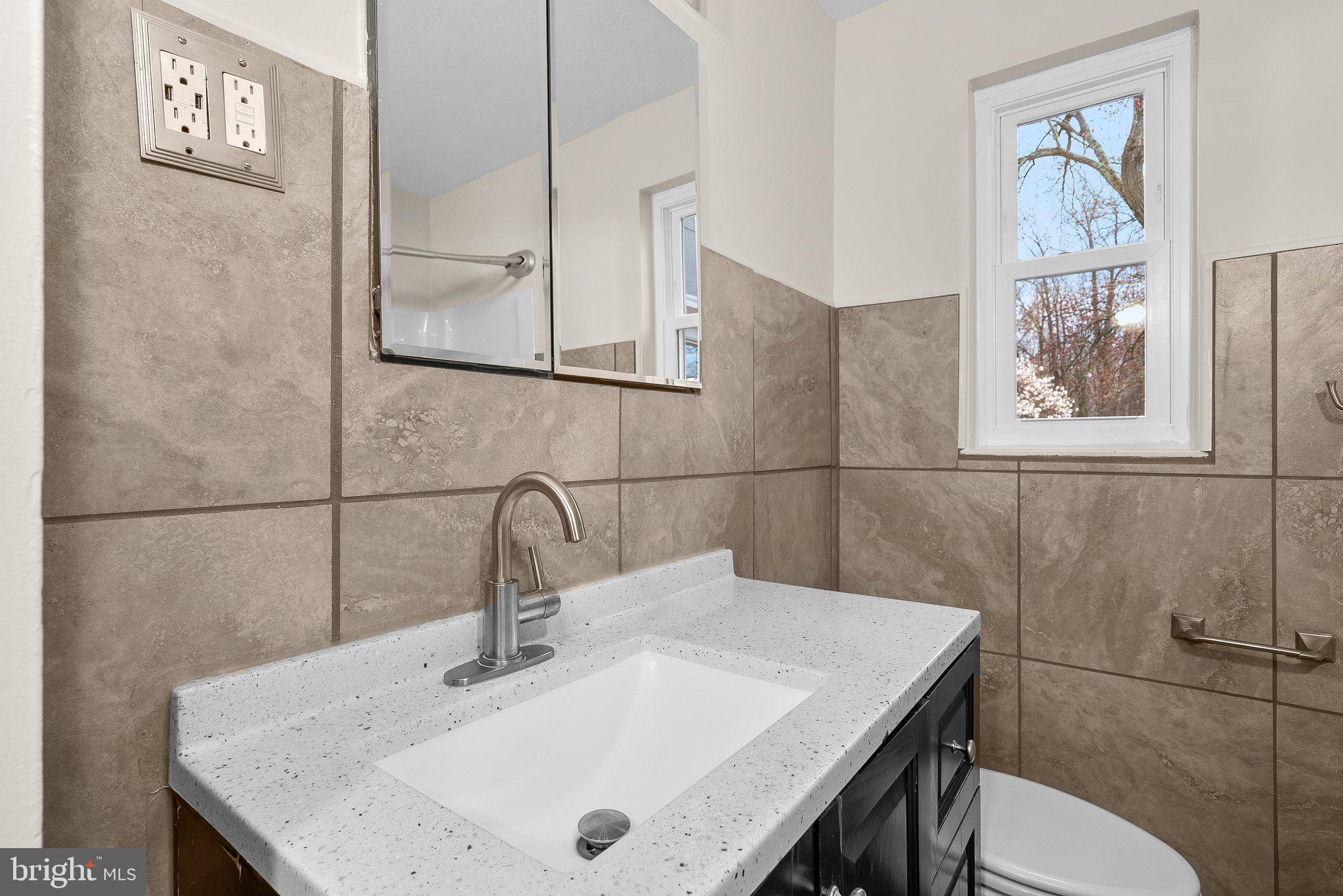 CLINTON - Residential