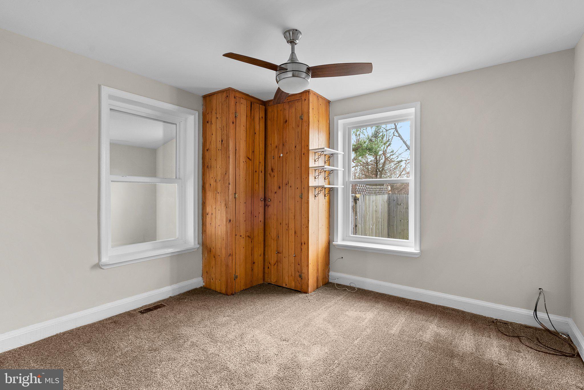 CLINTON - Residential