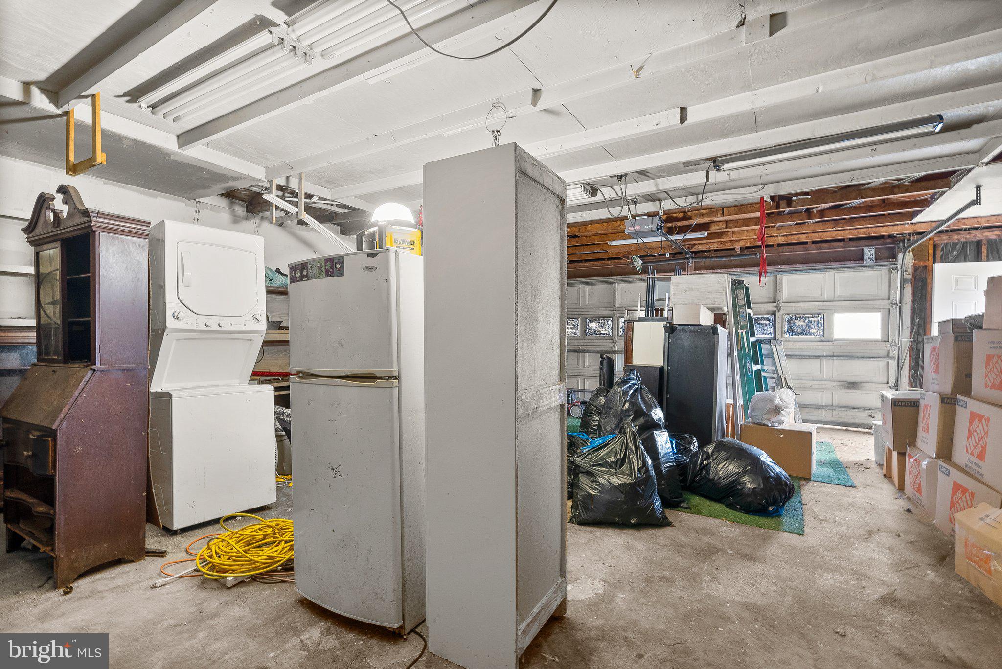 CLINTON - Residential