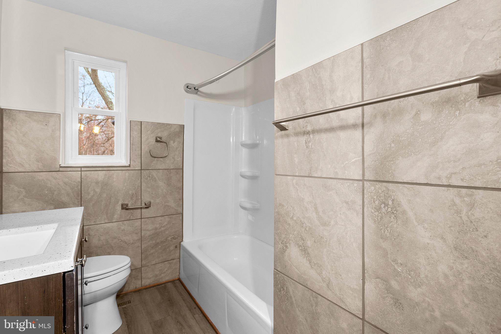 CLINTON - Residential