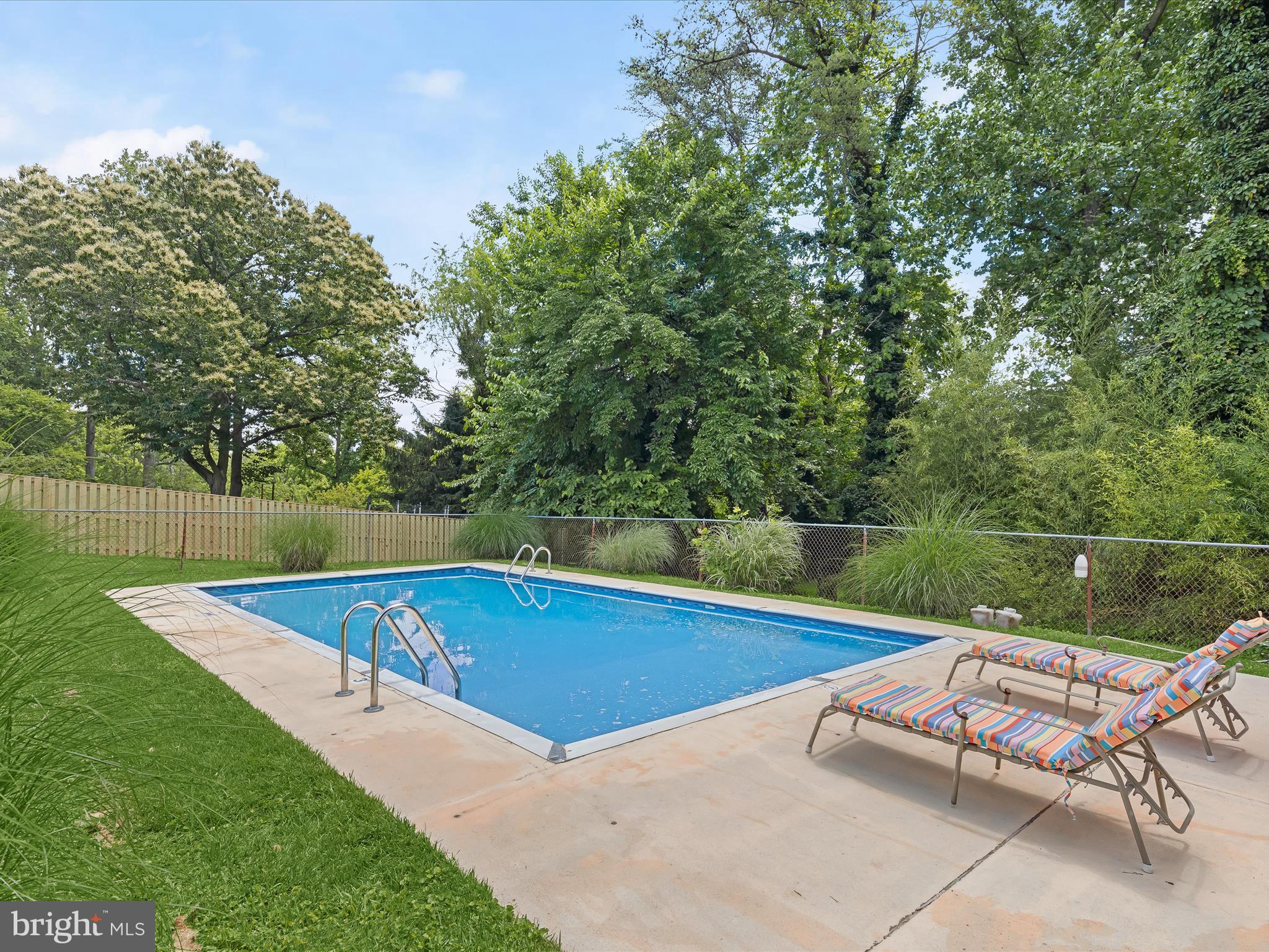 STONEWALL PARK - Residential