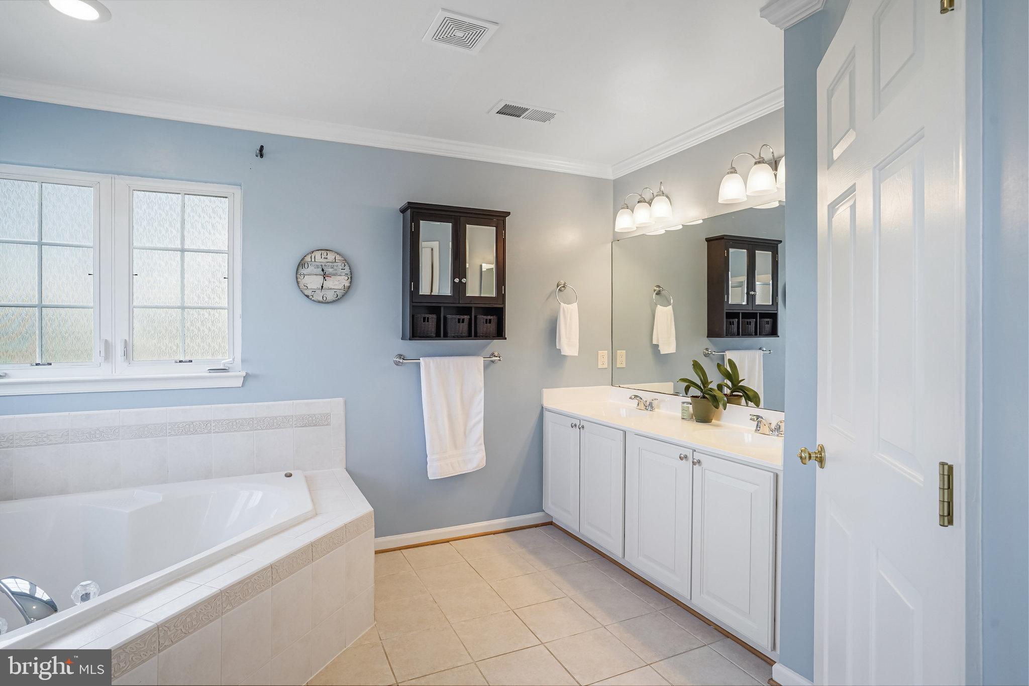 HERITAGE FARMS - Residential