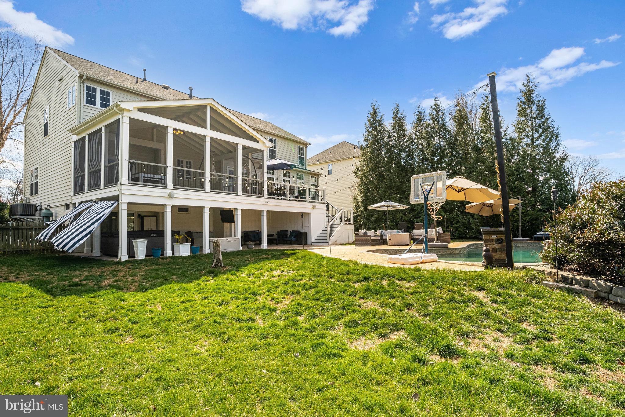 HERITAGE FARMS - Residential