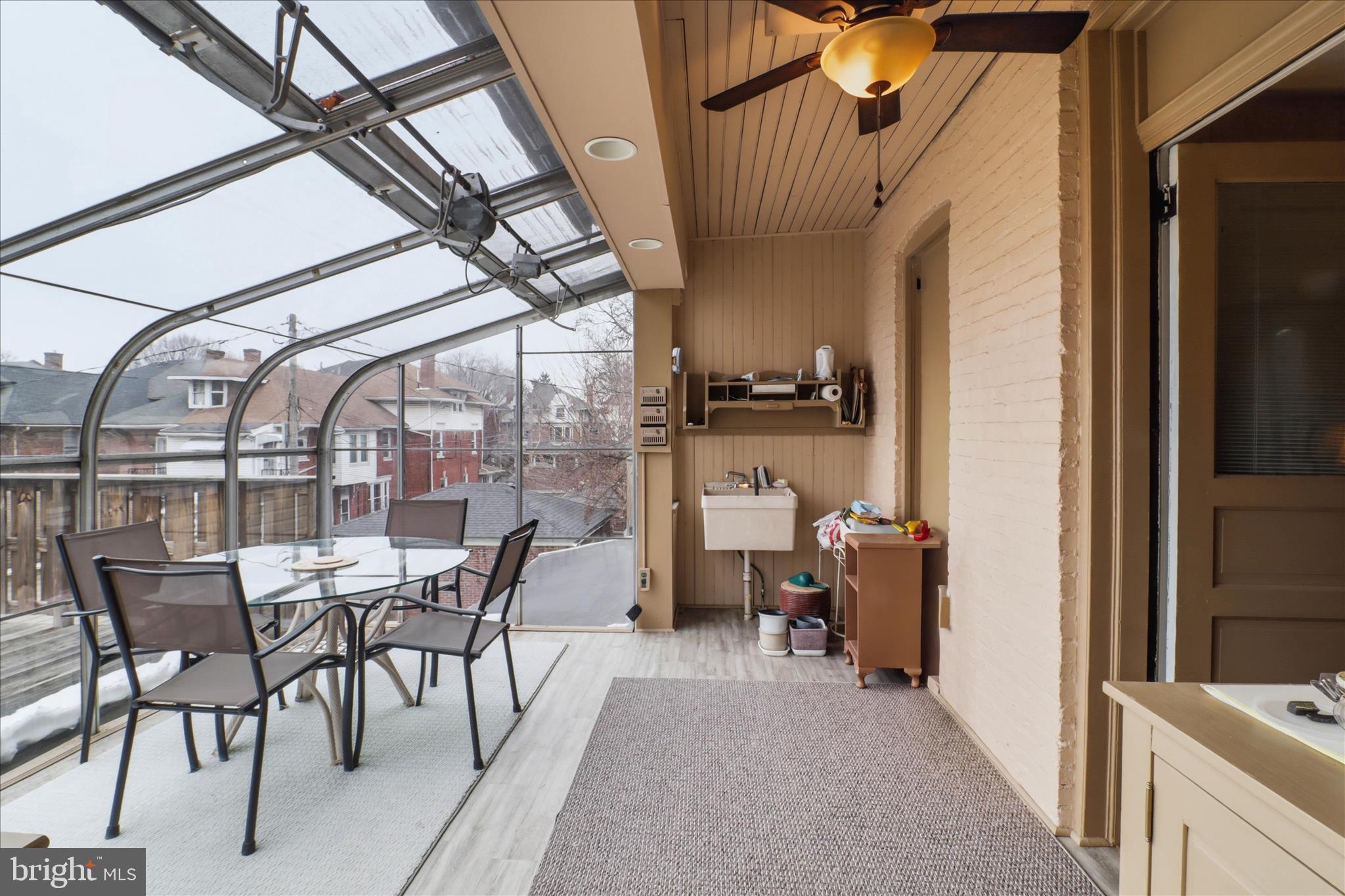 LANCASTER - Residential