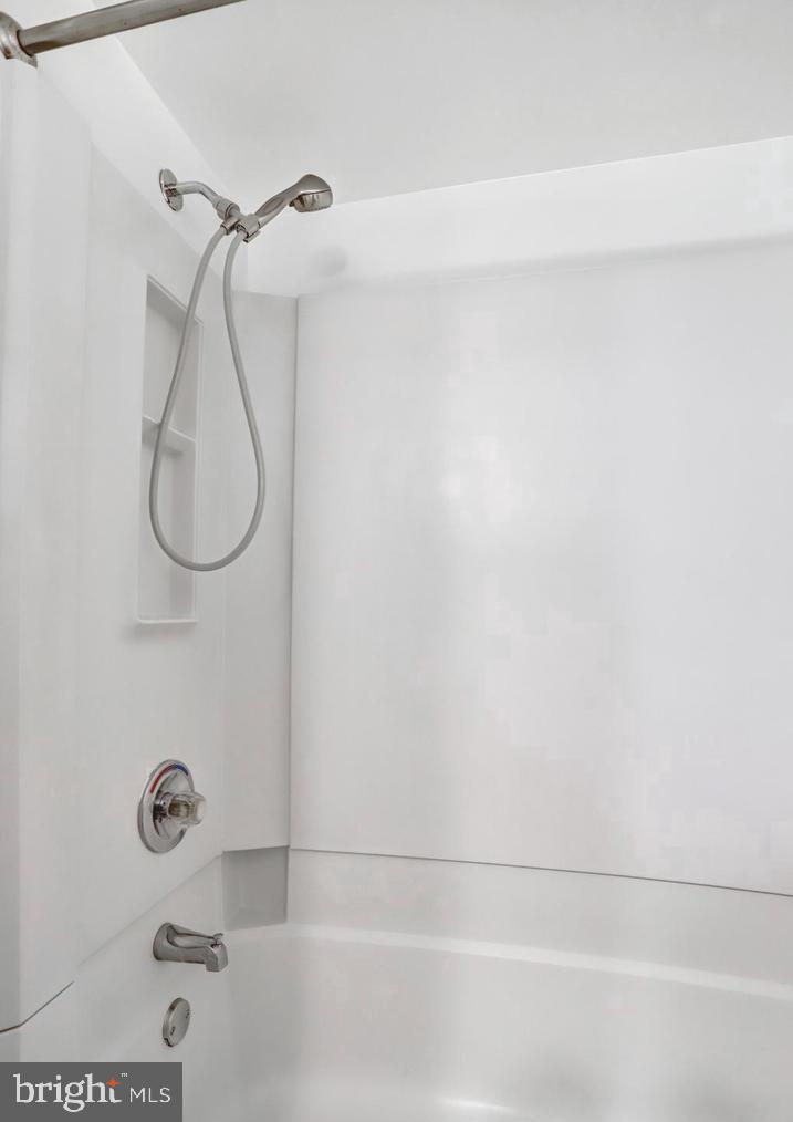 BURKE COVE - Residential Lease