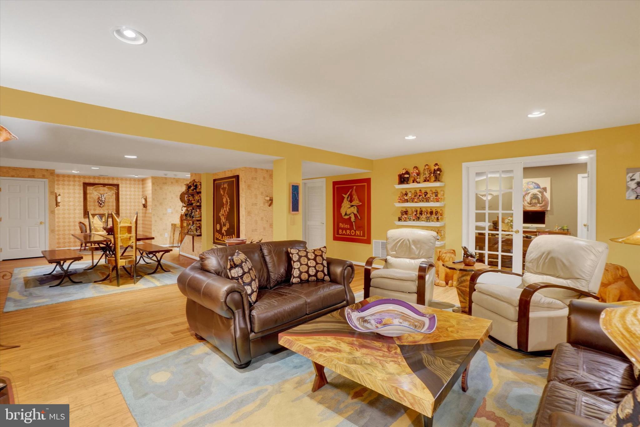 VILLAS AT SHREWSBURY - Residential