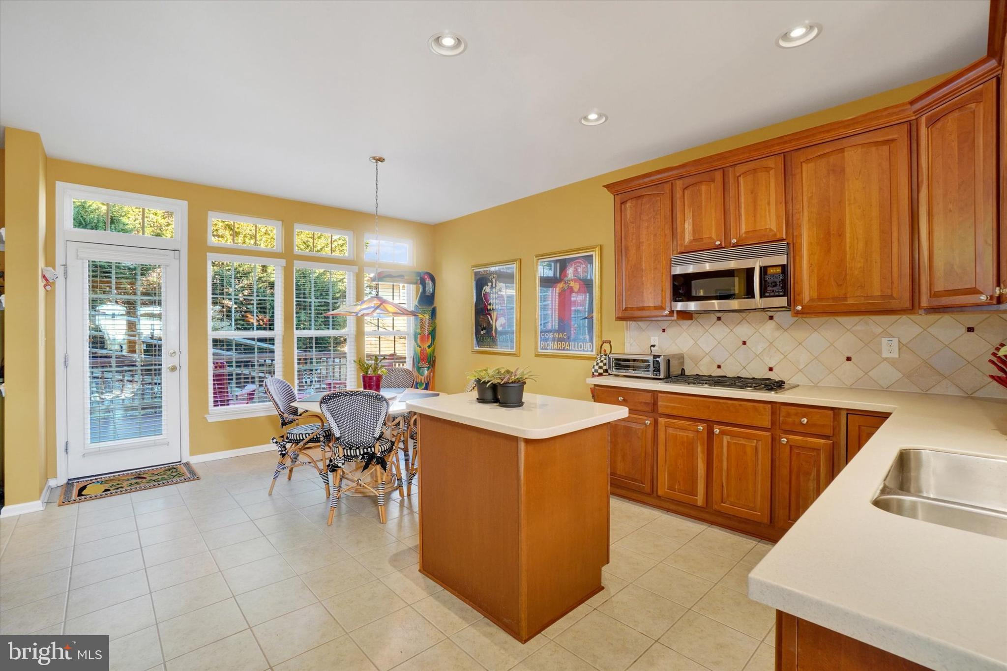 VILLAS AT SHREWSBURY - Residential