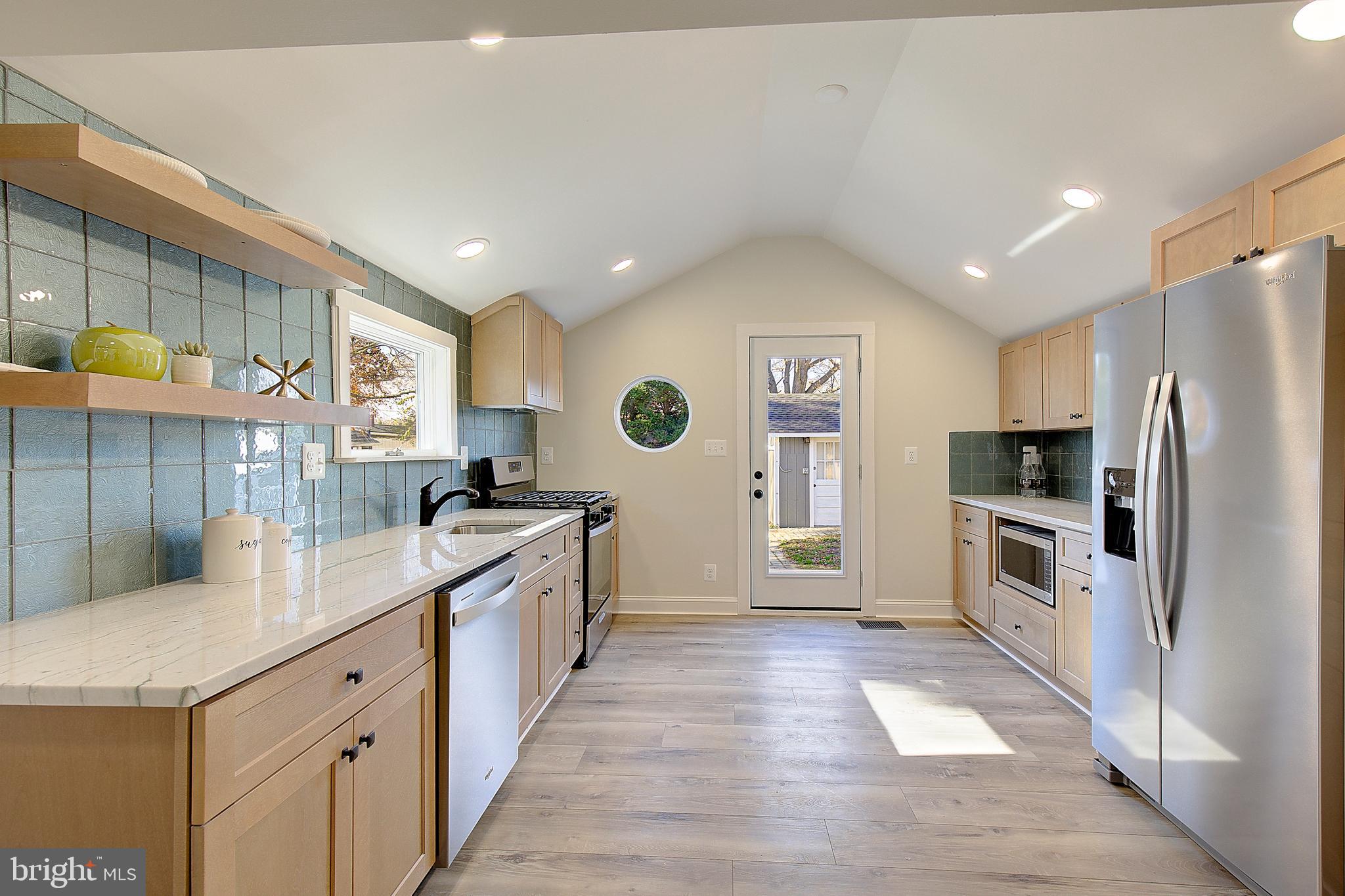 SOUTH RIVER PARK - Residential