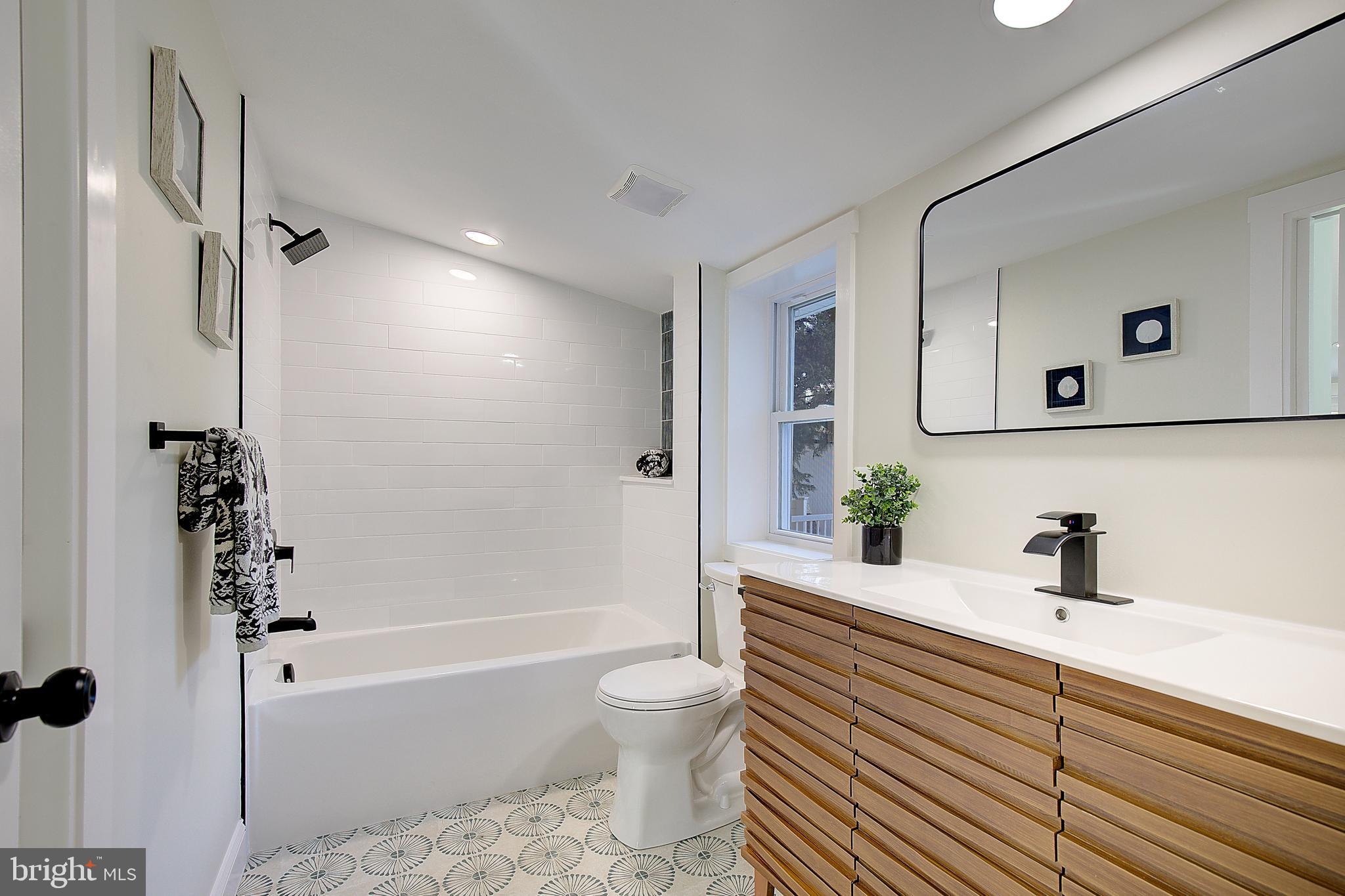 SOUTH RIVER PARK - Residential