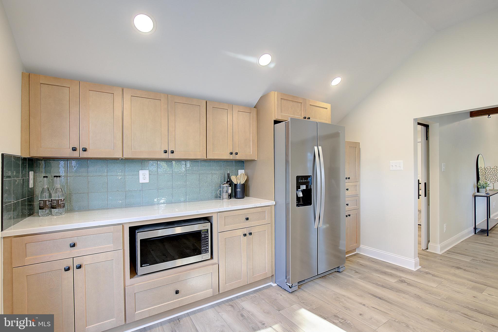 SOUTH RIVER PARK - Residential