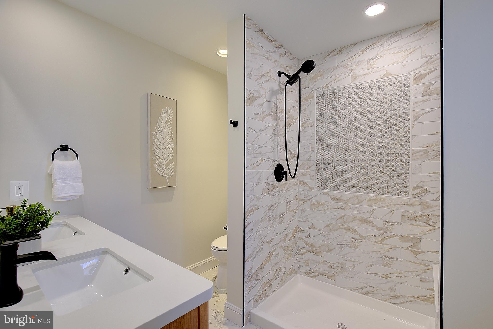 SOUTH RIVER PARK - Residential