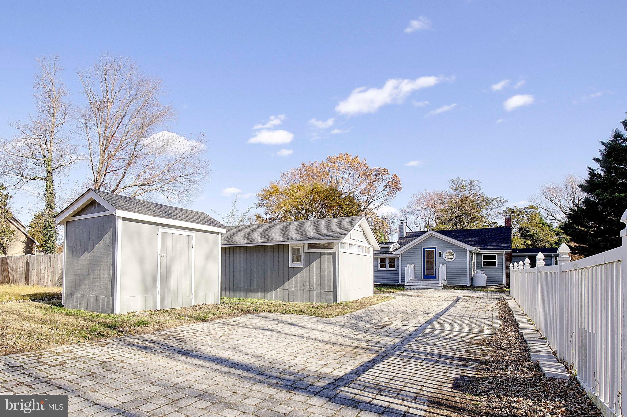 SOUTH RIVER PARK - Residential