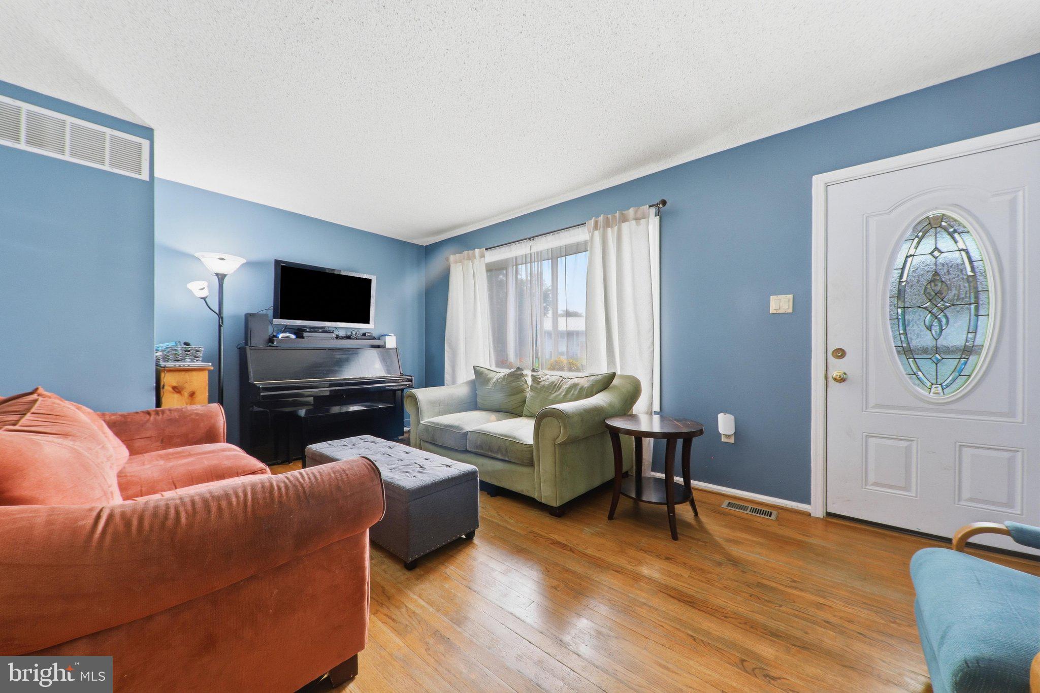 16 E LAKEVIEW DRIVE